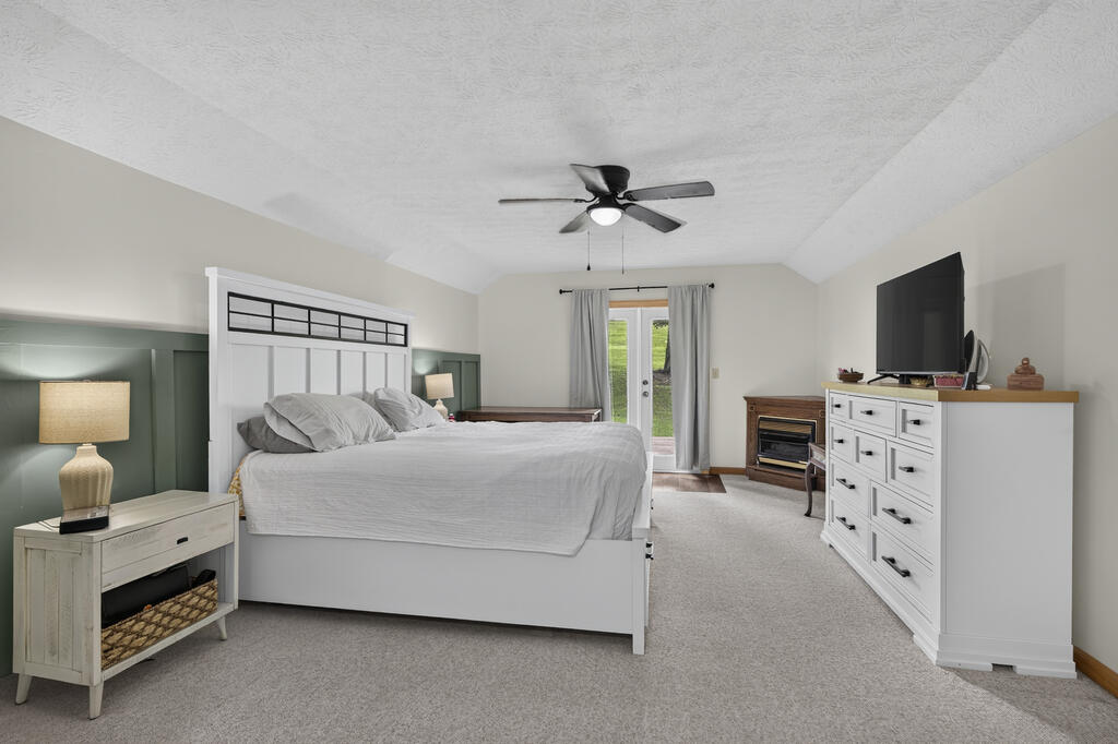 19308 B Tulip Tree Ln