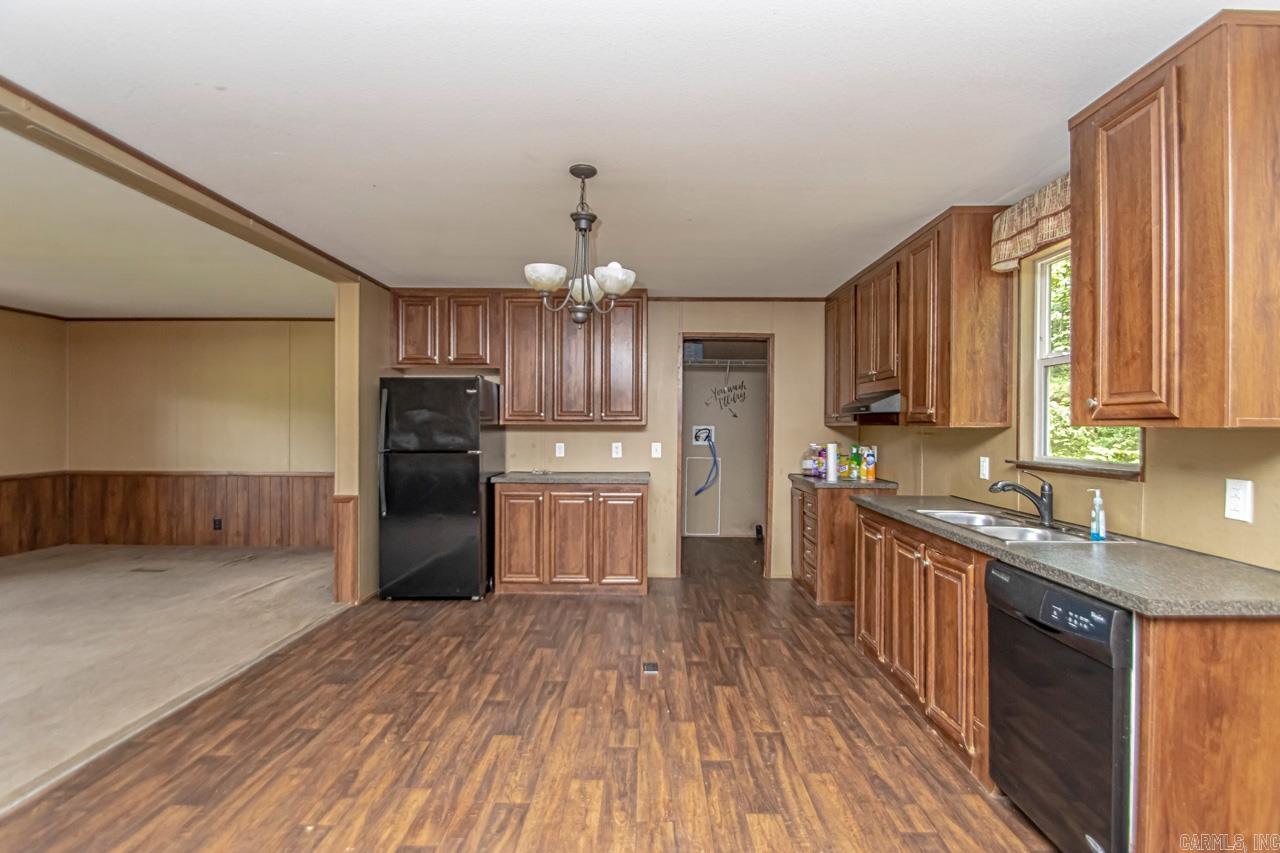 12212 Melissa Lane
