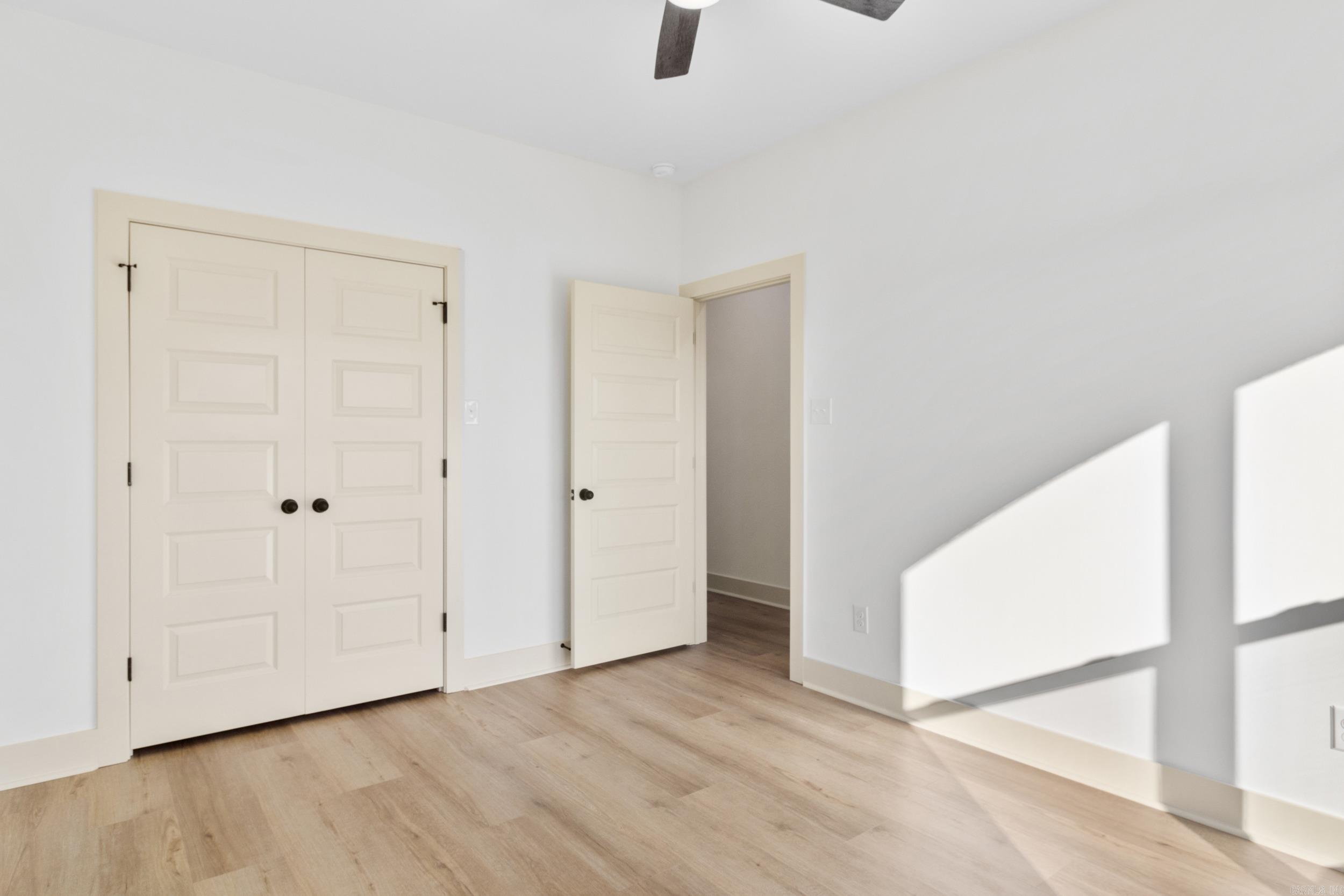 2327 Lakewood Circle
