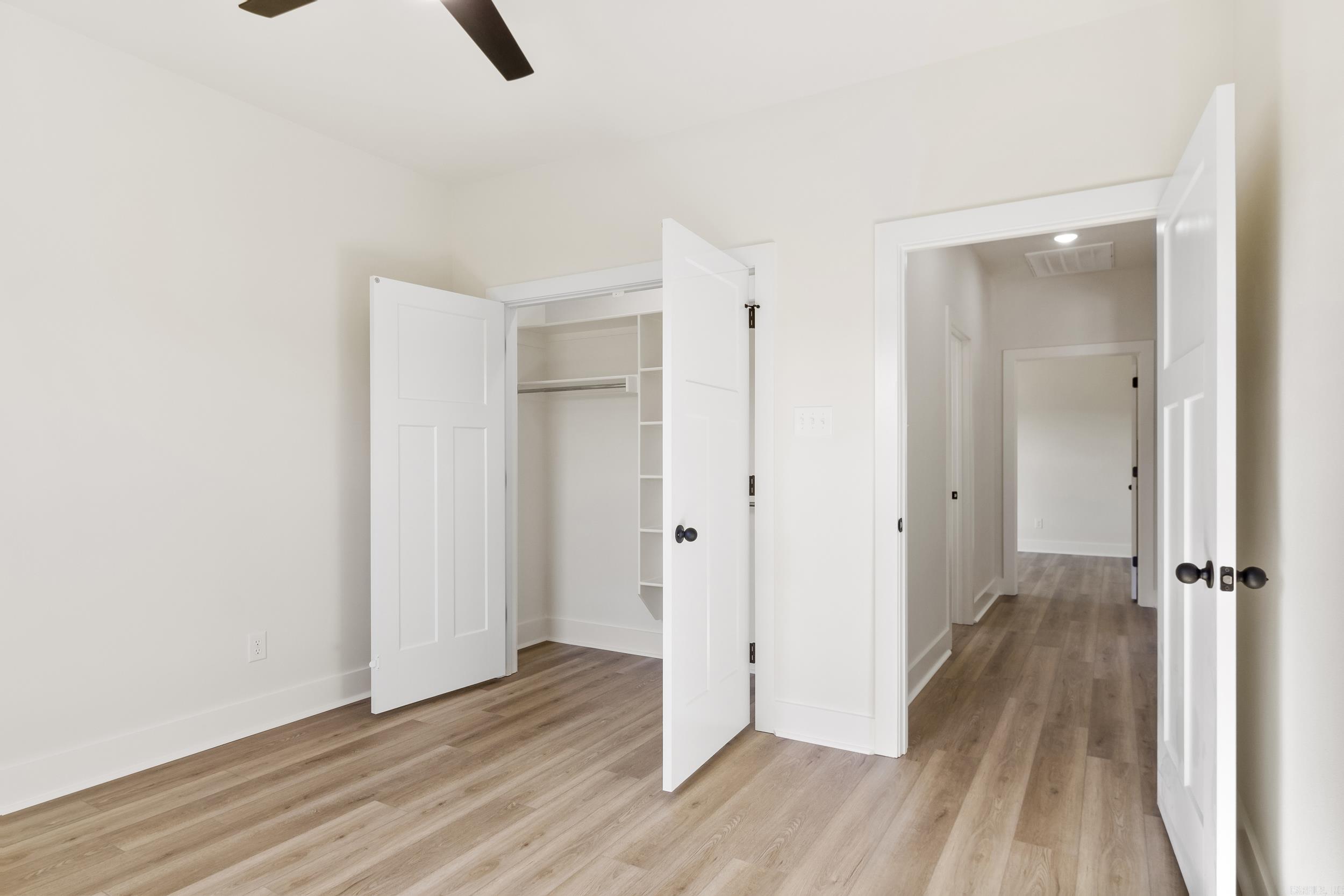 2336 Lakewood Circle