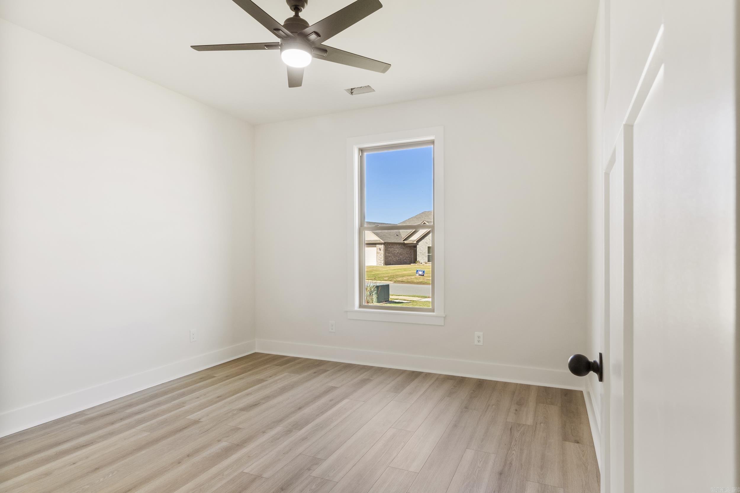 2336 Lakewood Circle