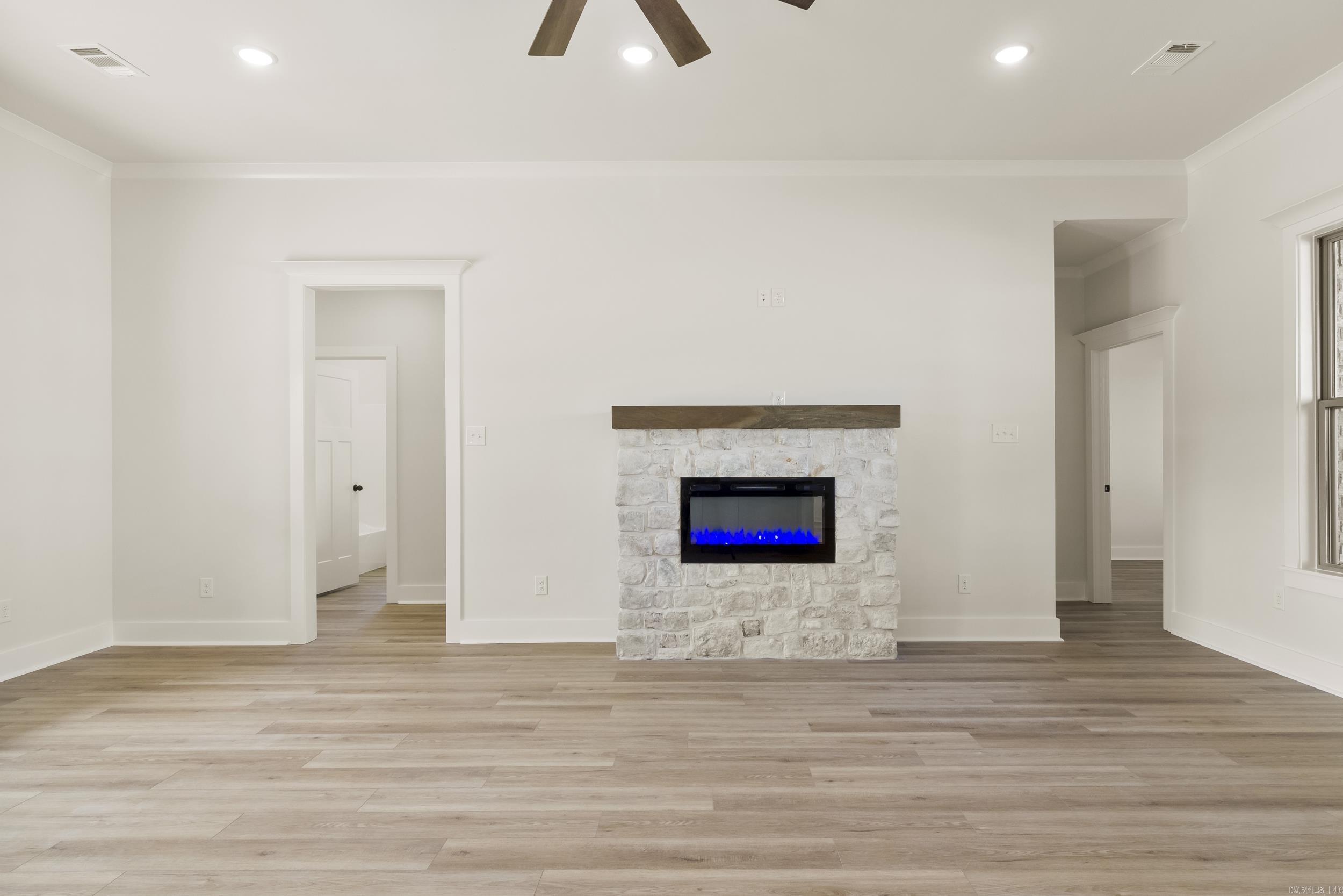 2336 Lakewood Circle