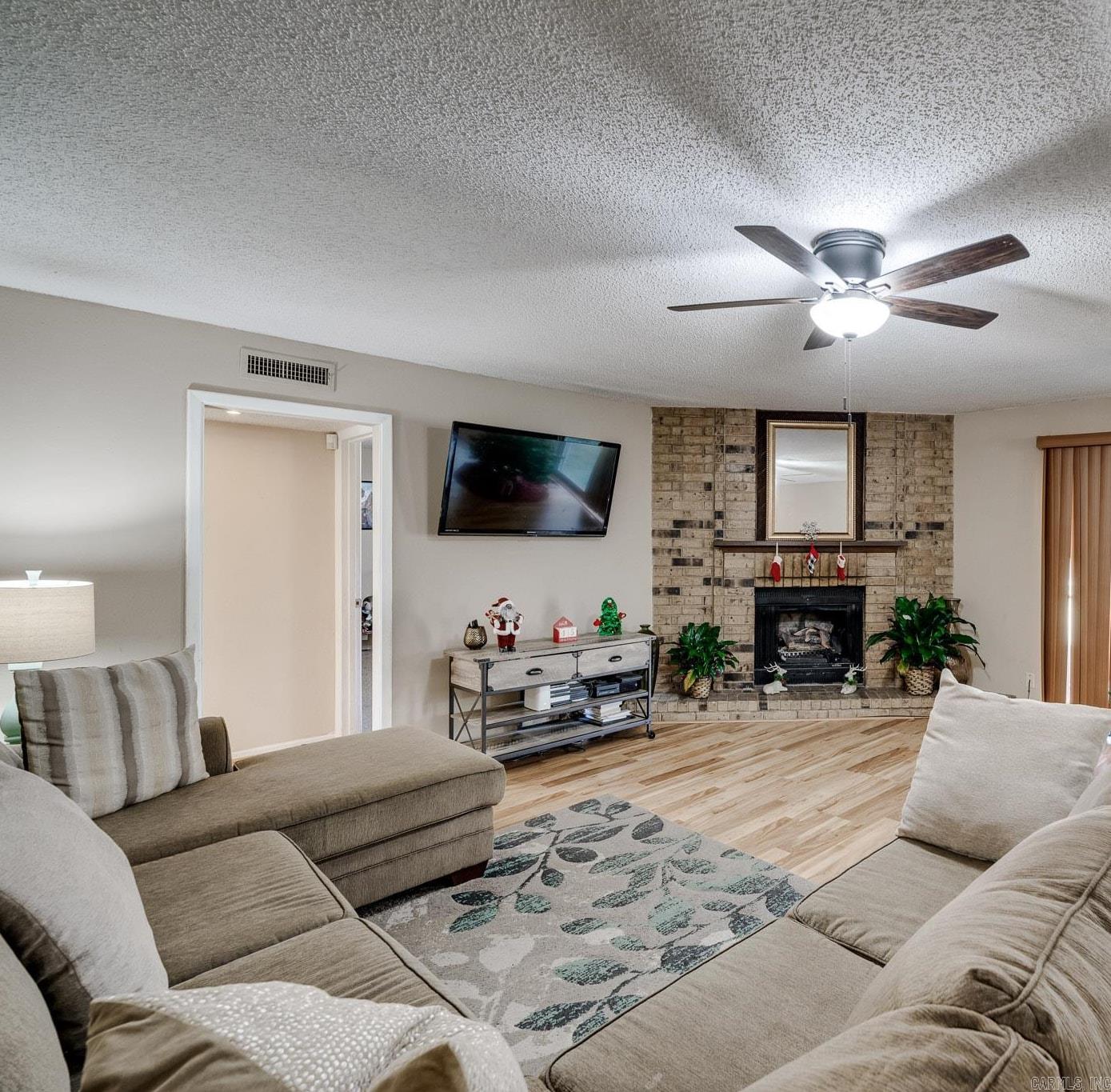 4 Timberside Cove