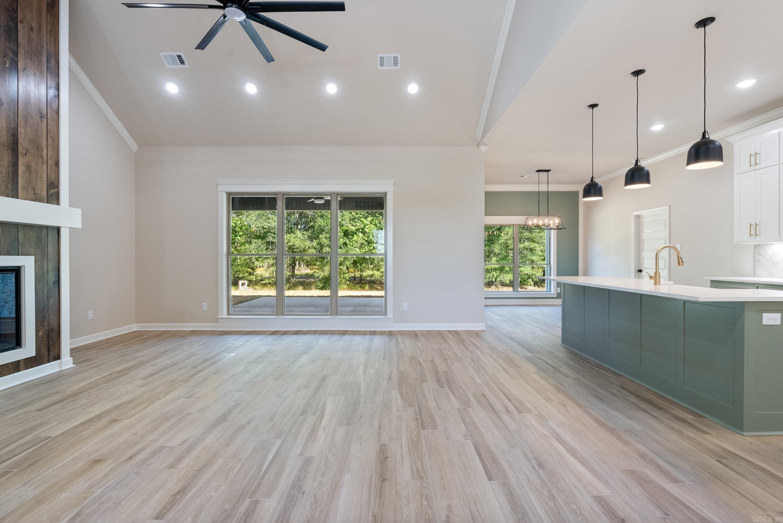 2338 Lakewood Circle