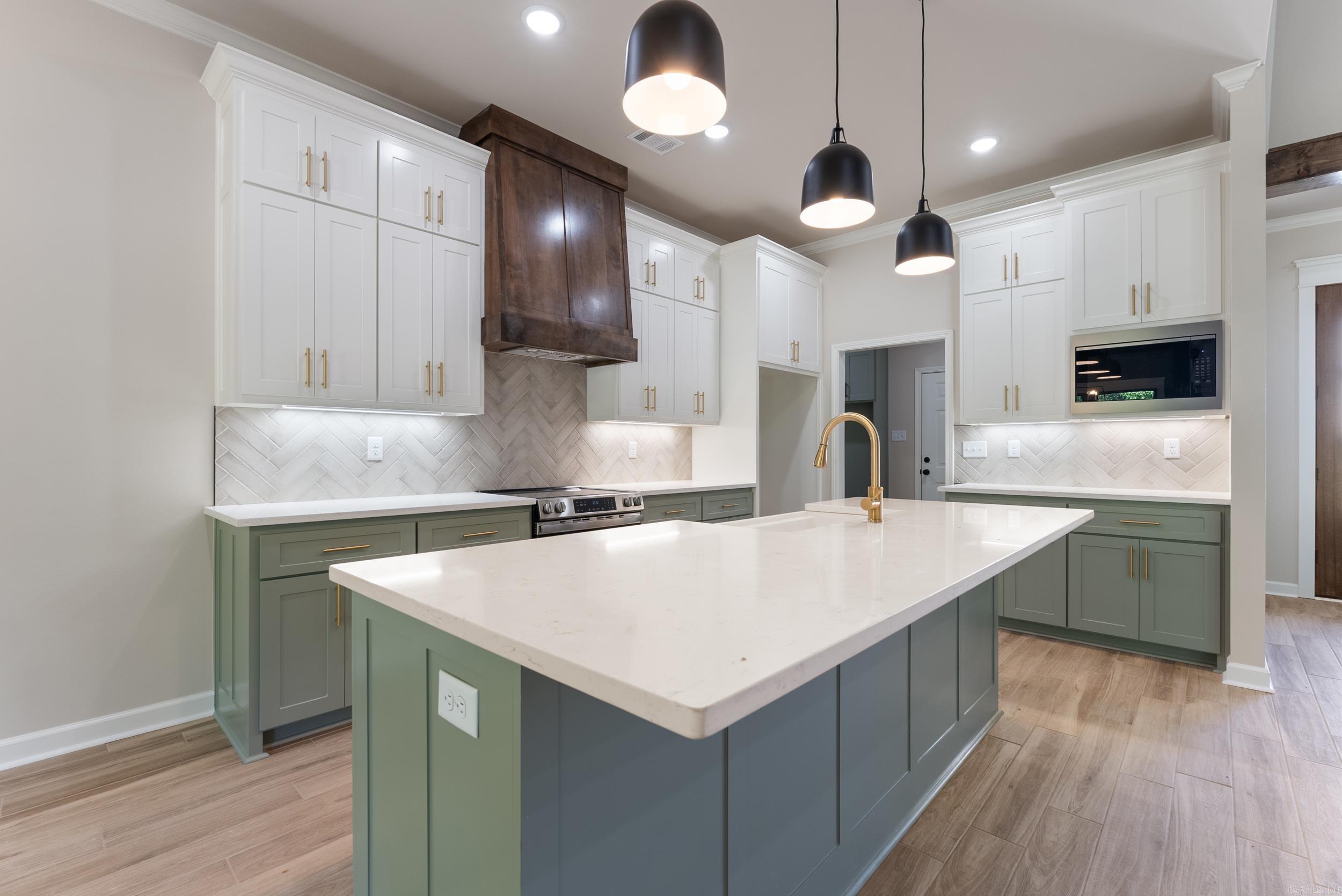 2338 Lakewood Circle
