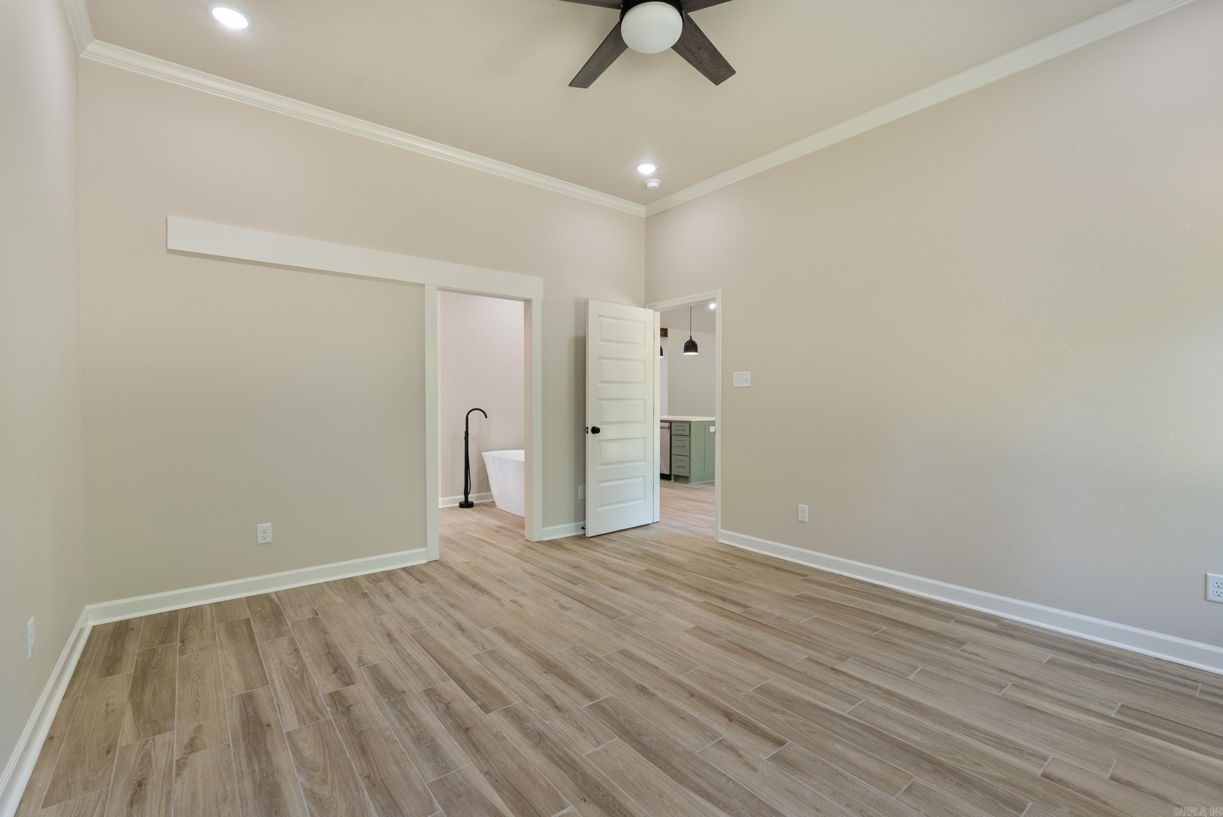 2338 Lakewood Circle