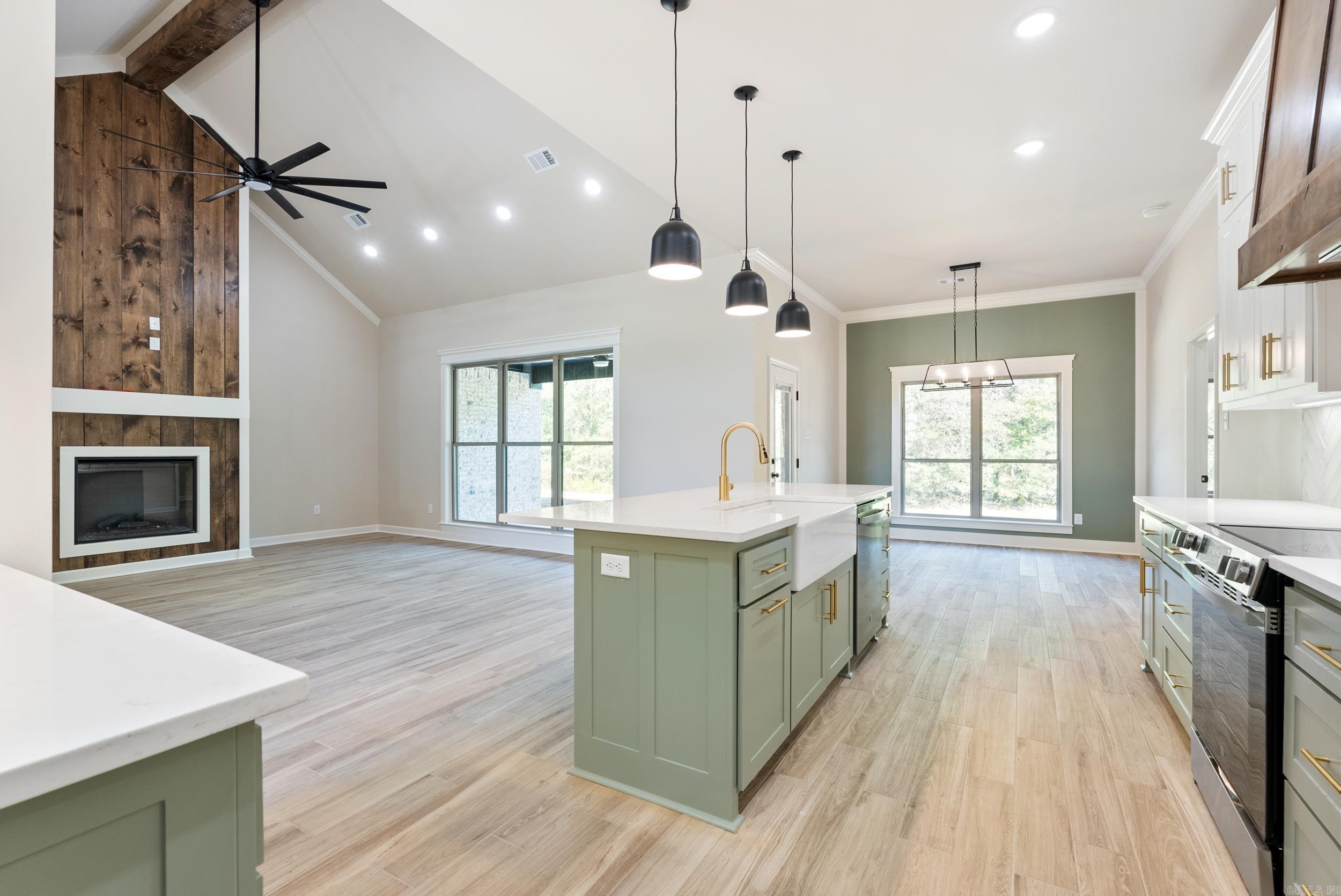 2338 Lakewood Circle