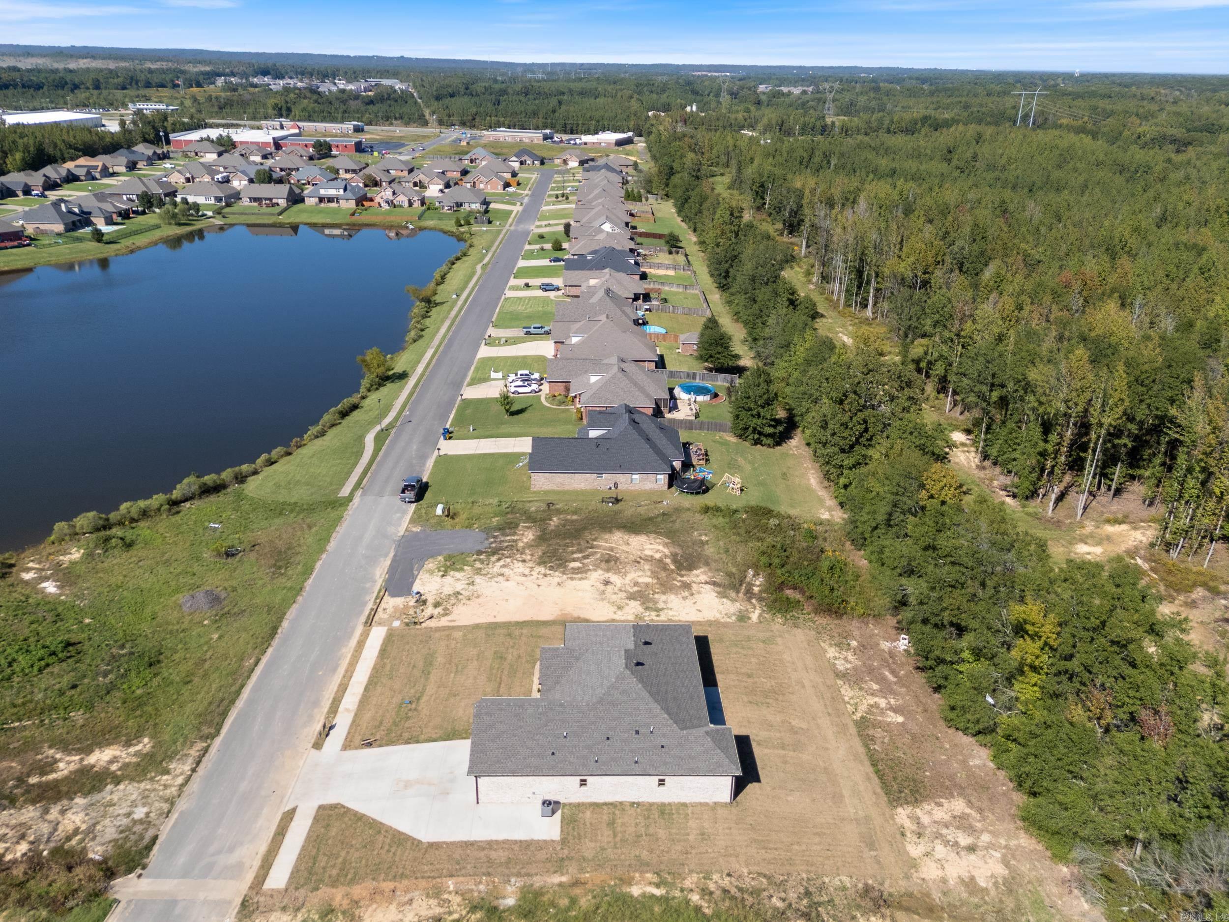 2338 Lakewood Circle