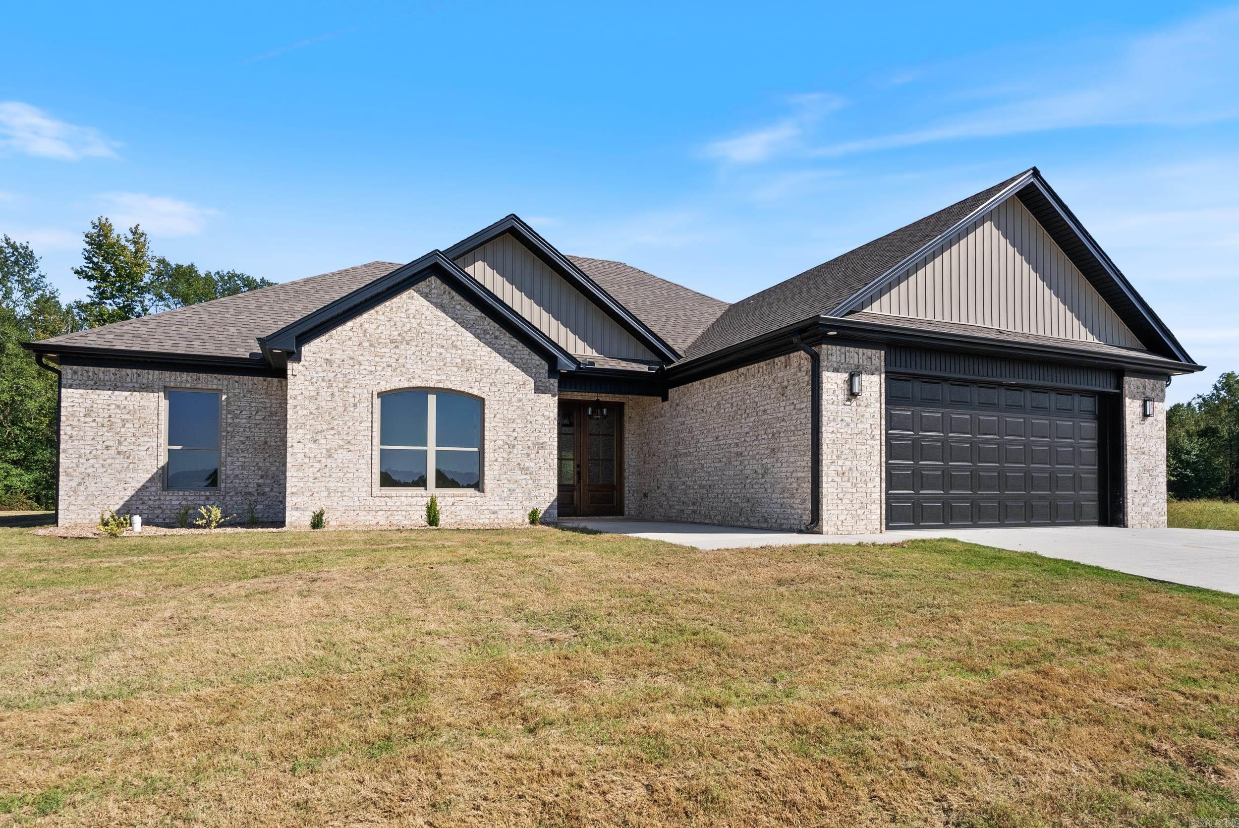 2338 Lakewood Circle