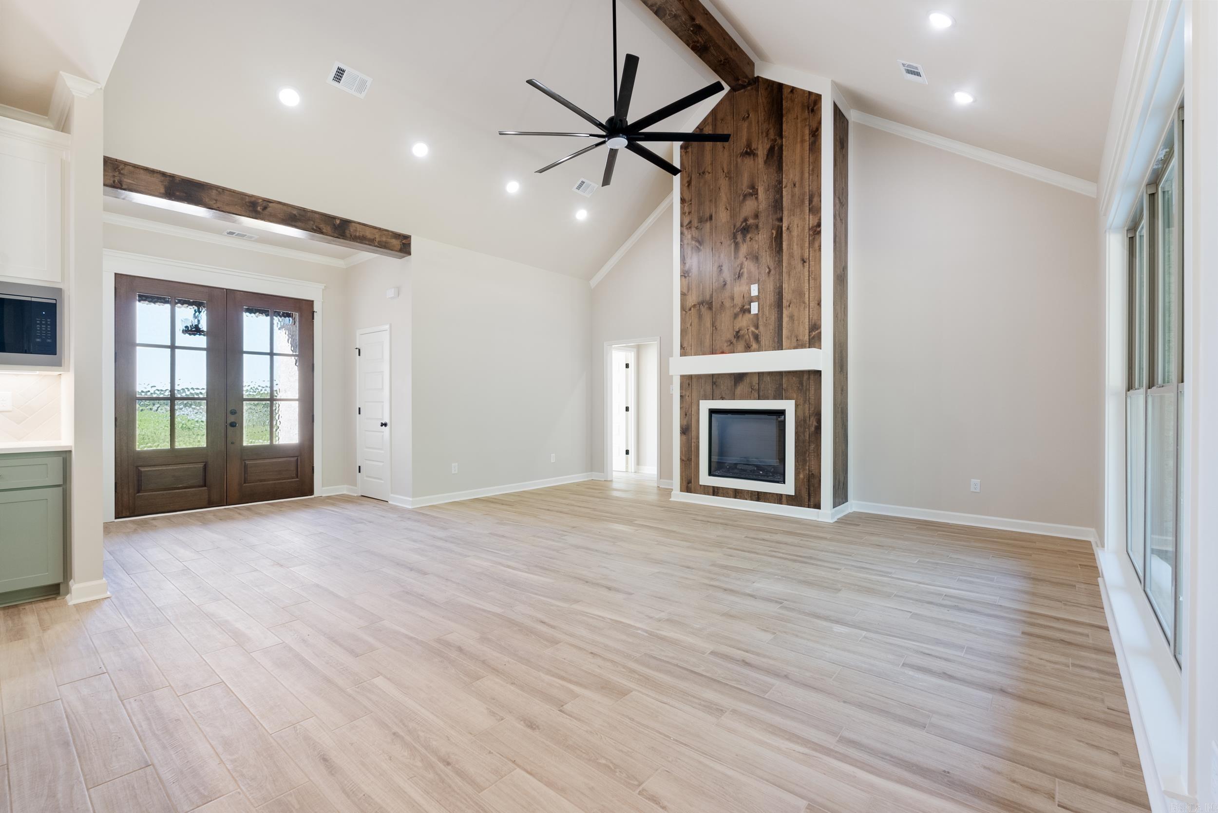 2338 Lakewood Circle