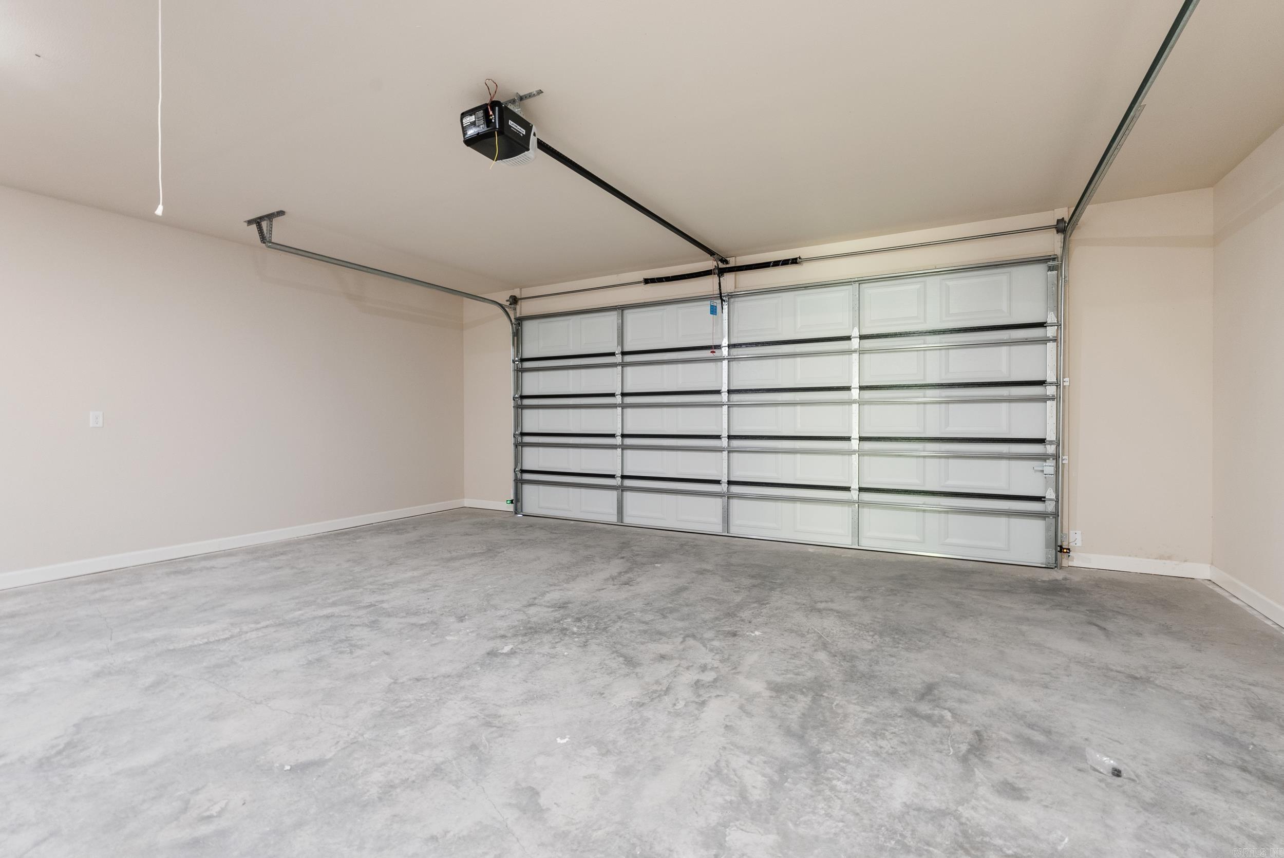 2338 Lakewood Circle