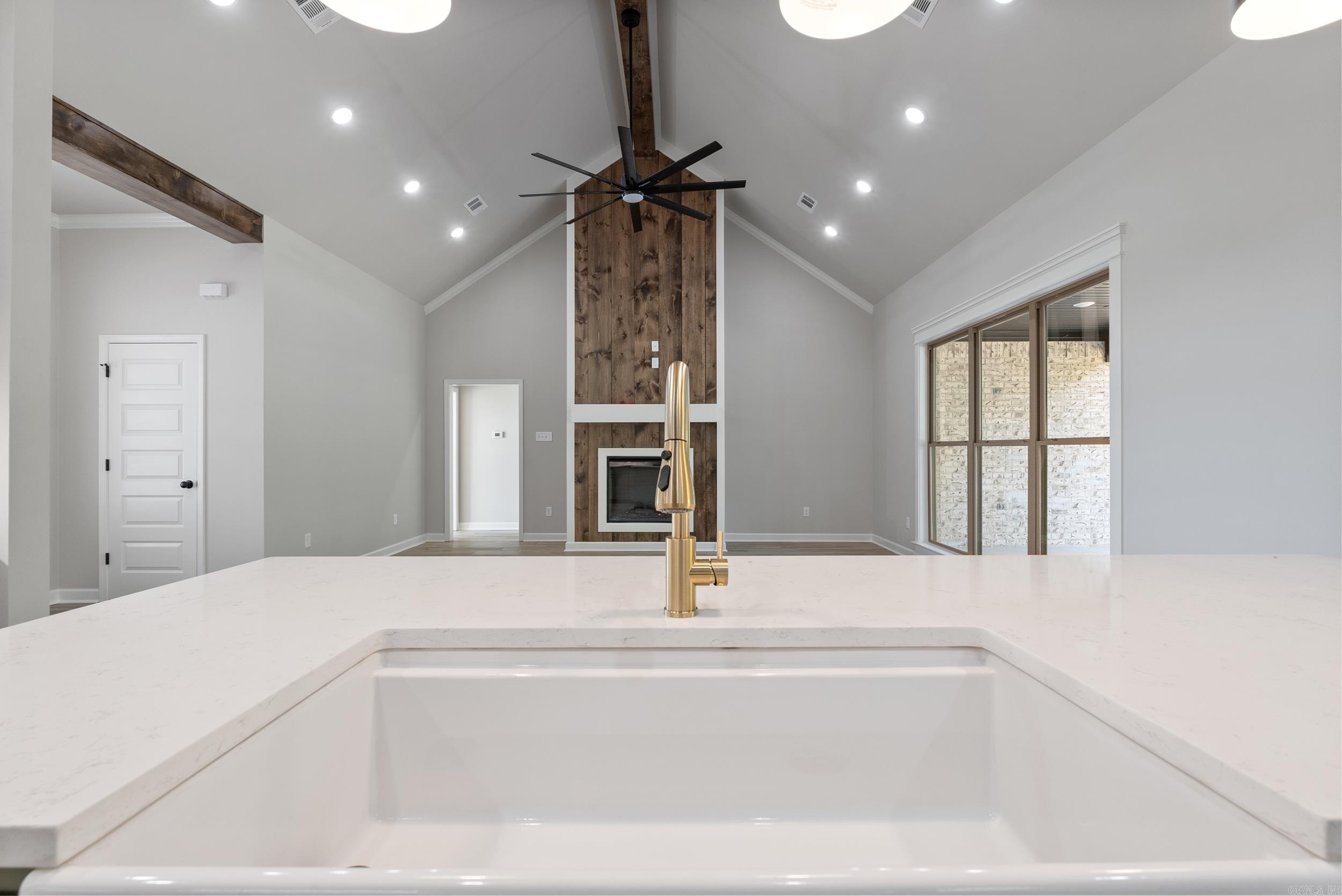2338 Lakewood Circle