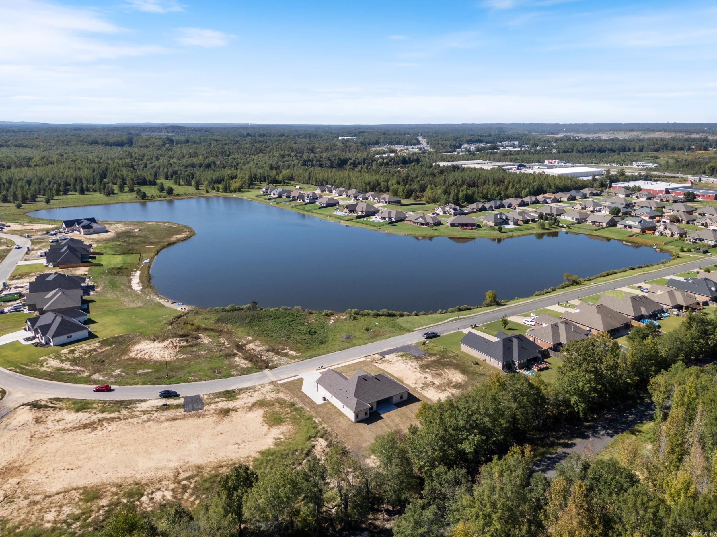 2338 Lakewood Circle