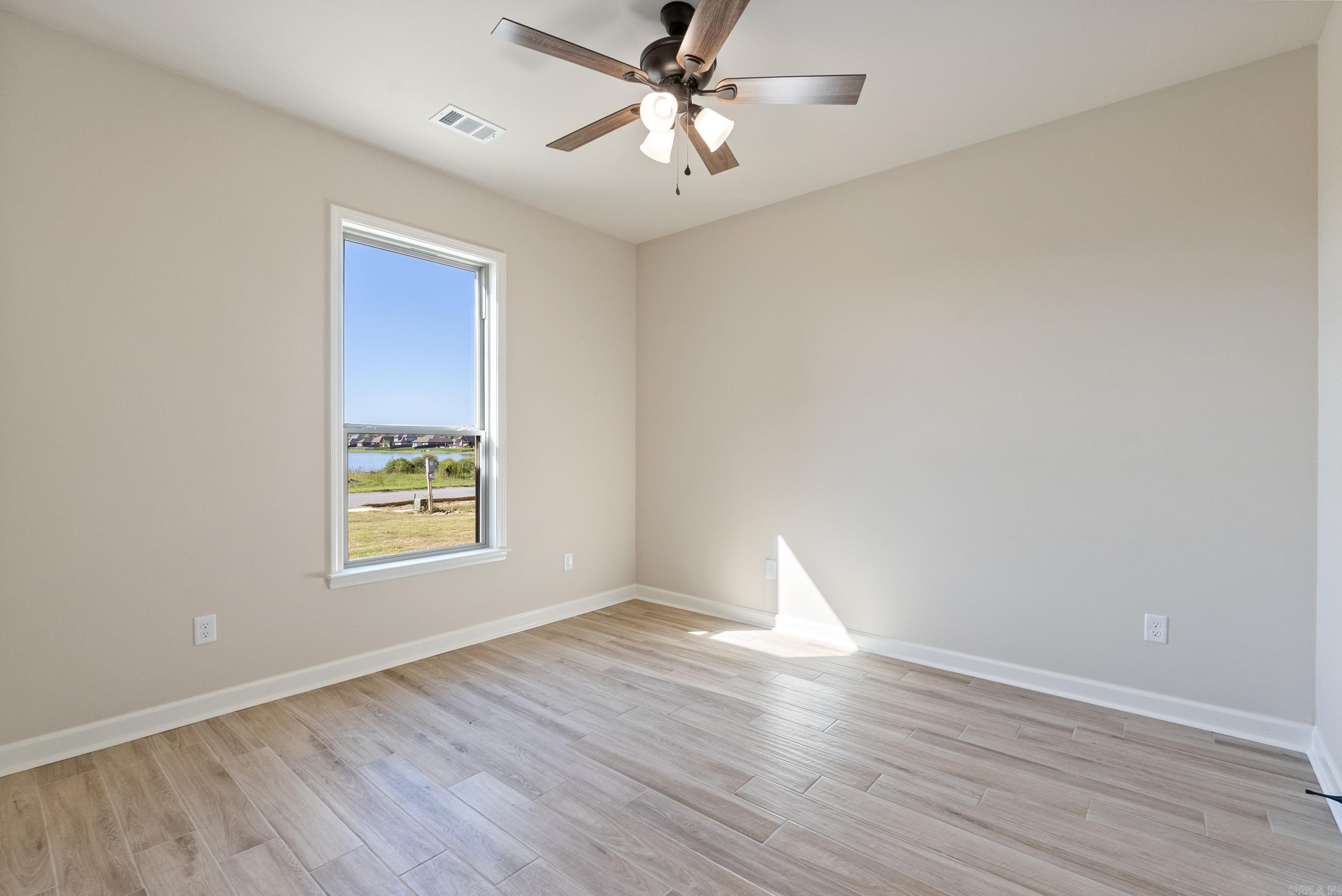 2338 Lakewood Circle