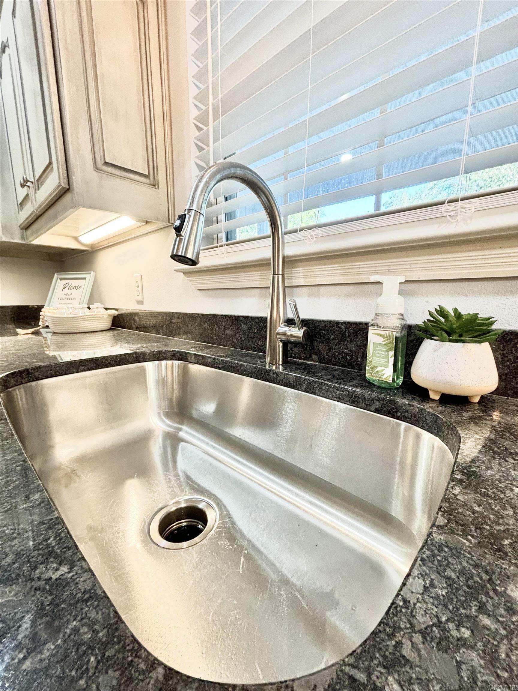 265 Pleasant Oaks Loop