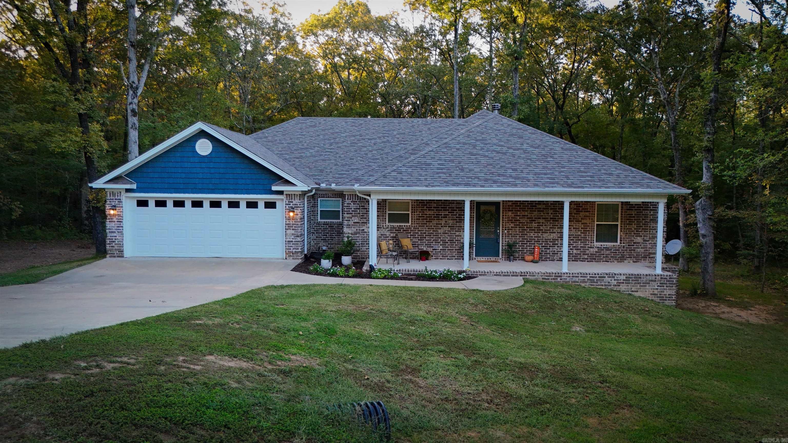265 Pleasant Oaks Loop