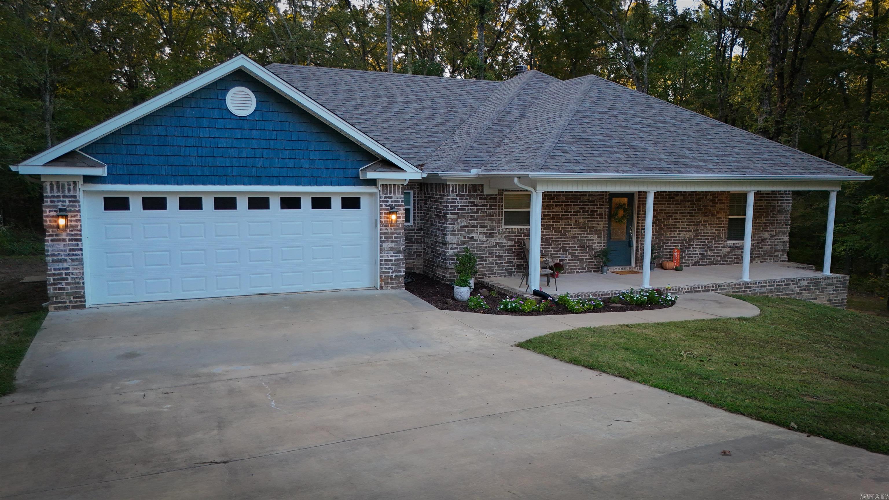 265 Pleasant Oaks Loop