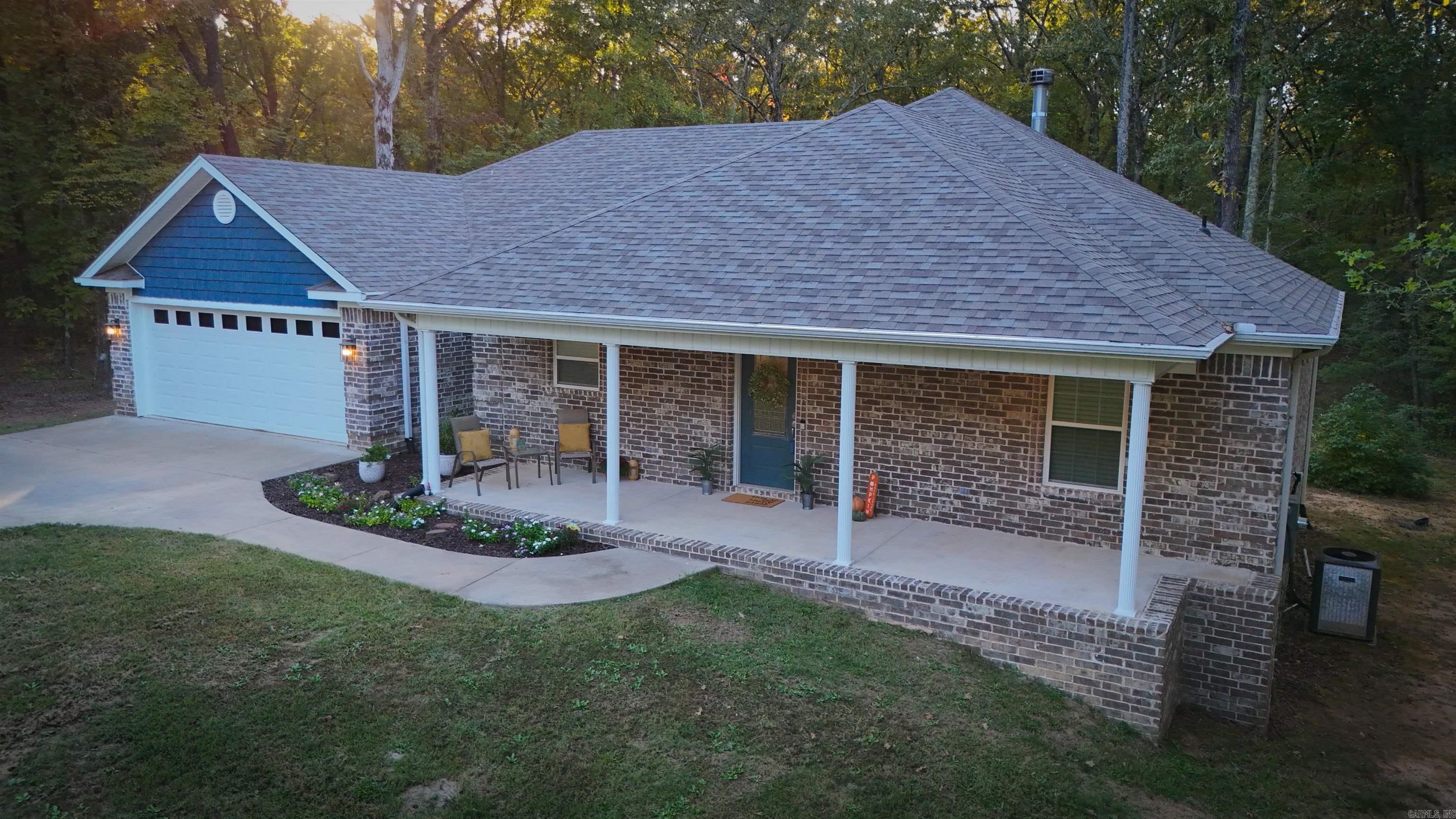 265 Pleasant Oaks Loop