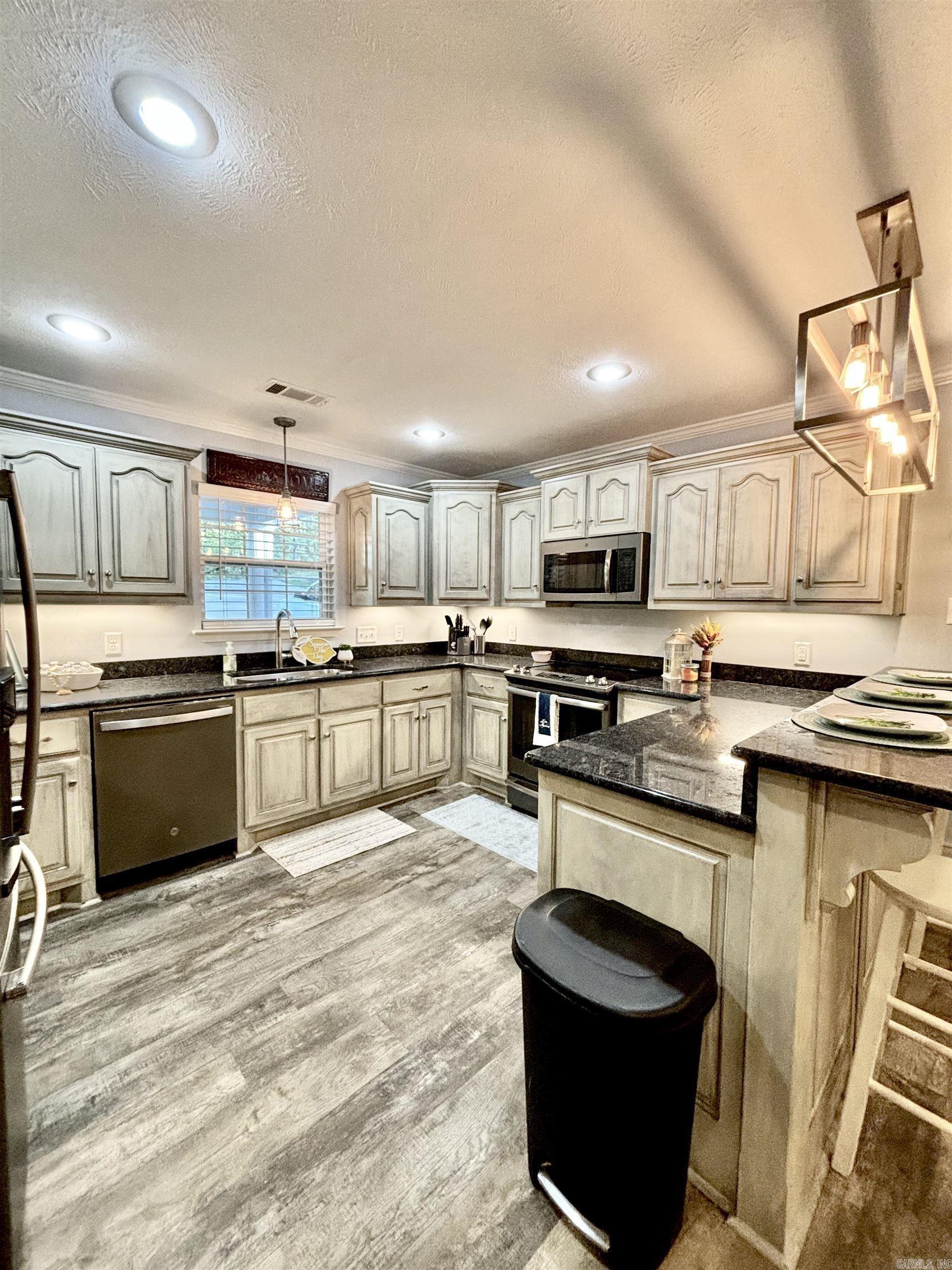265 Pleasant Oaks Loop