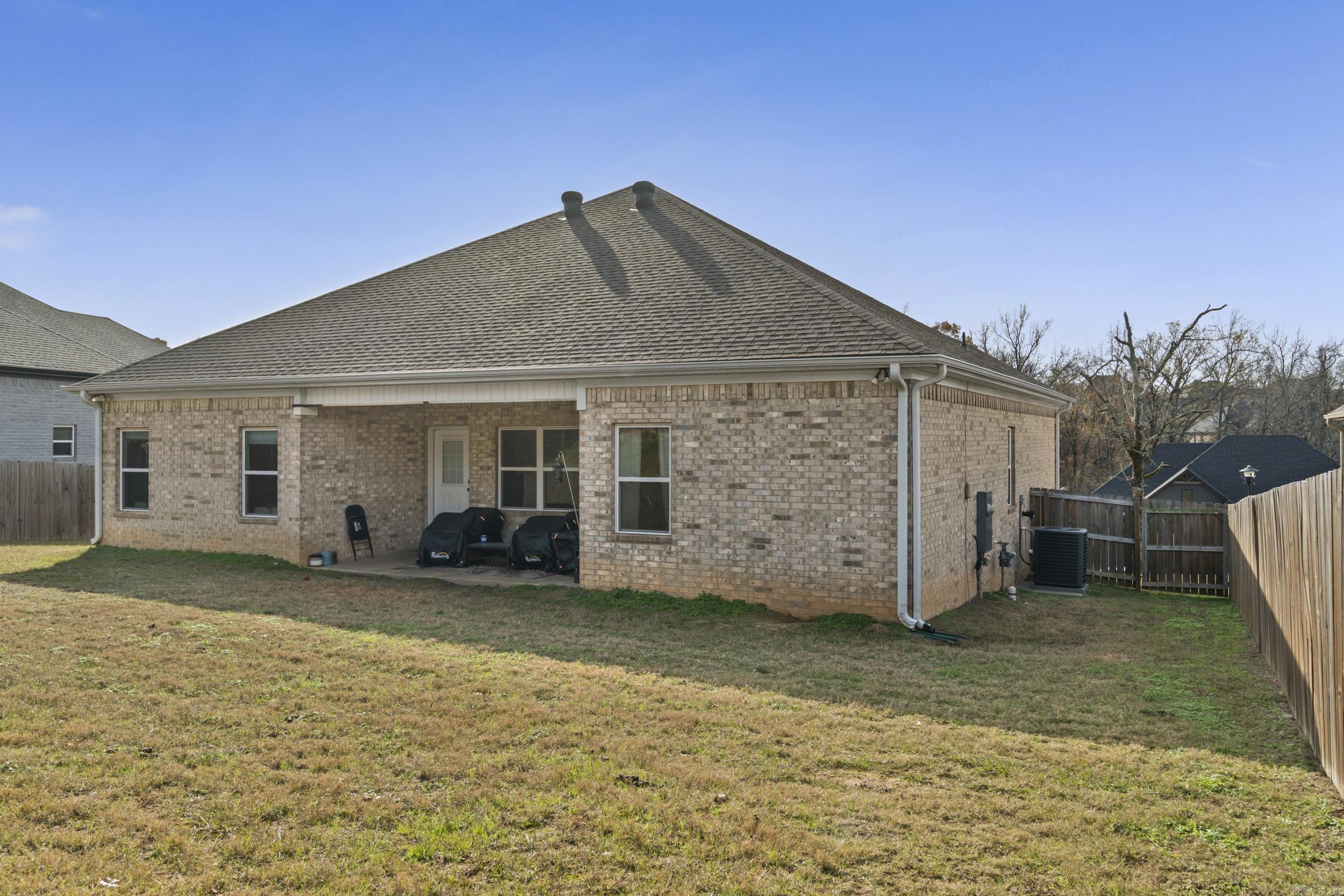 9138 Cliffside Dr