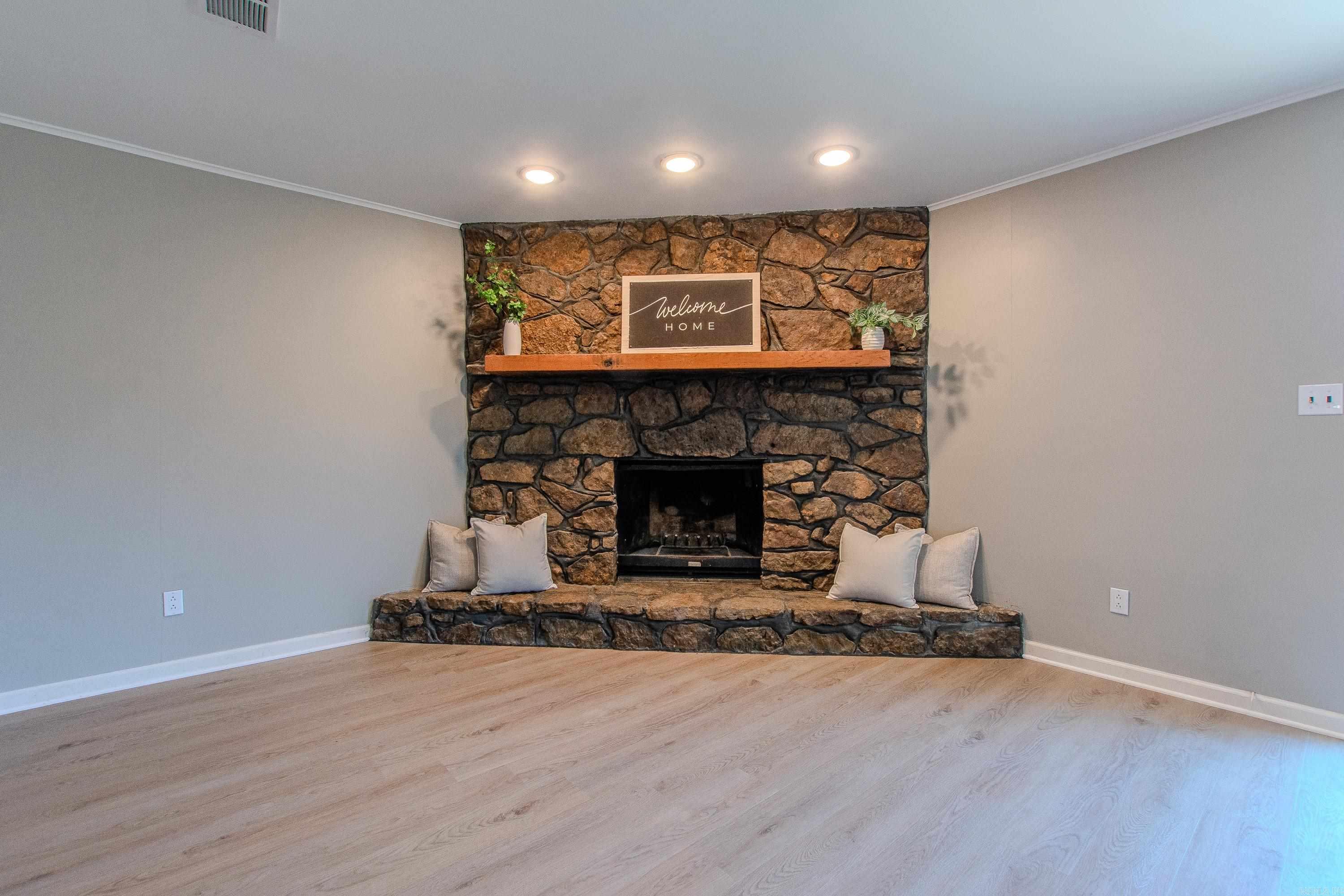 23 Creekridge Circle