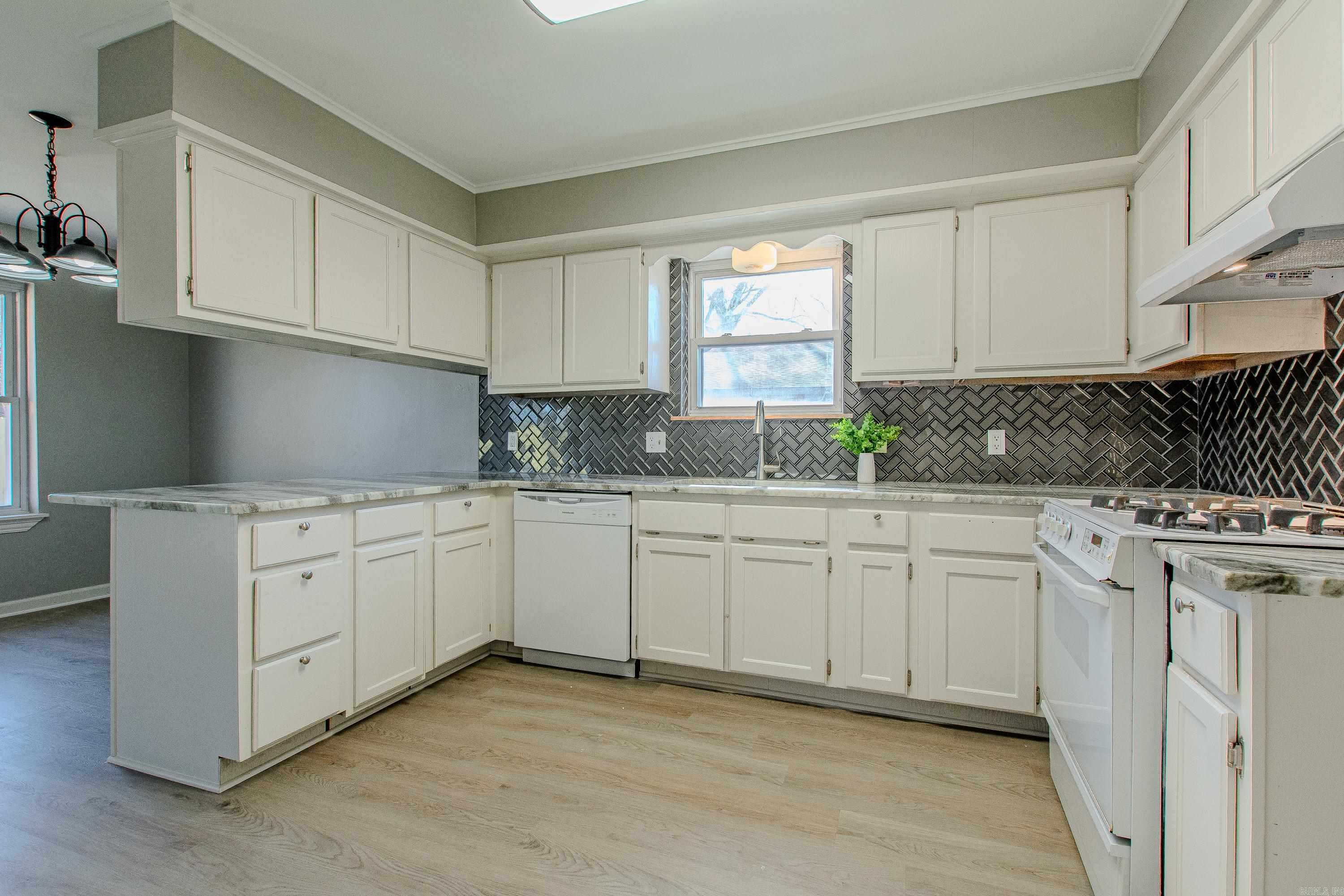 23 Creekridge Circle