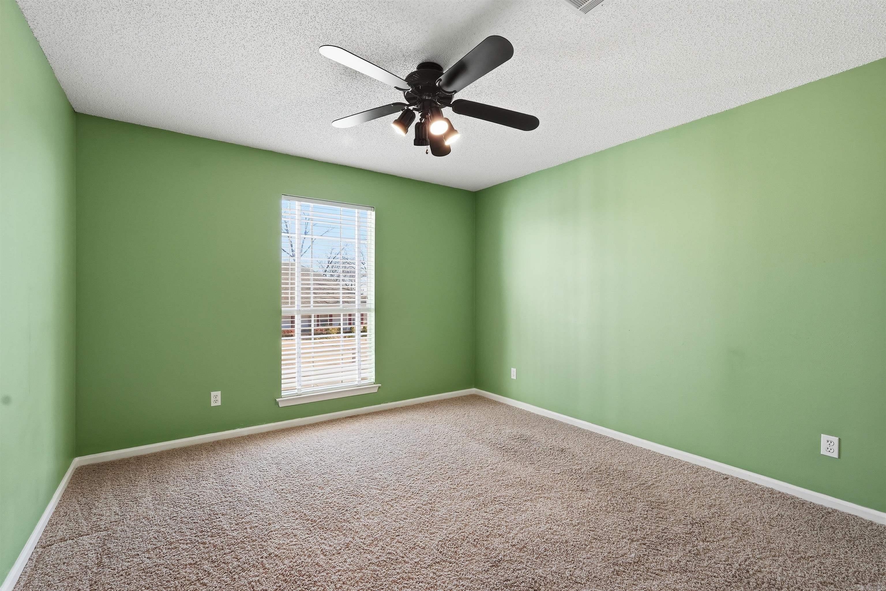 19 Post Oak Loop