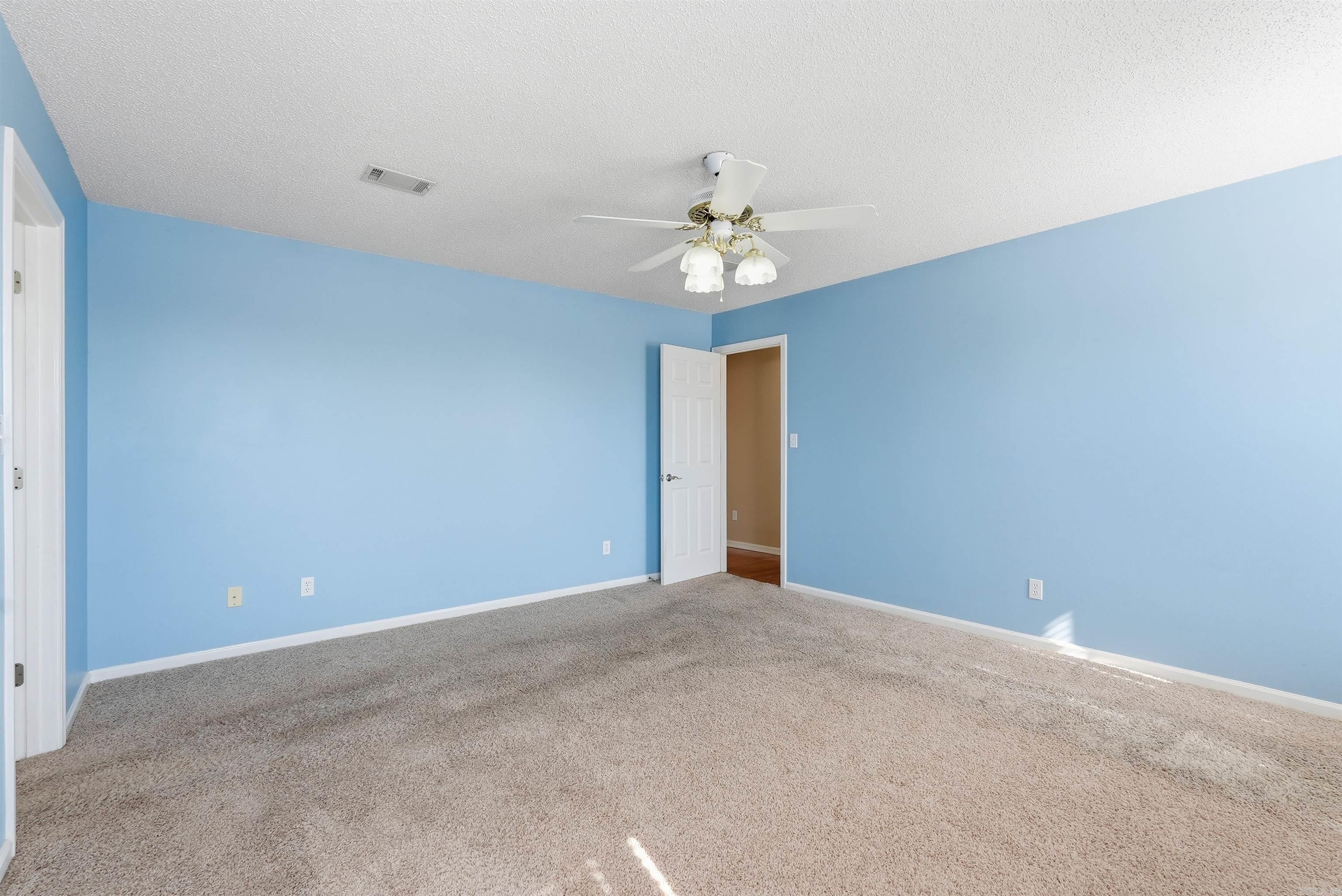 19 Post Oak Loop