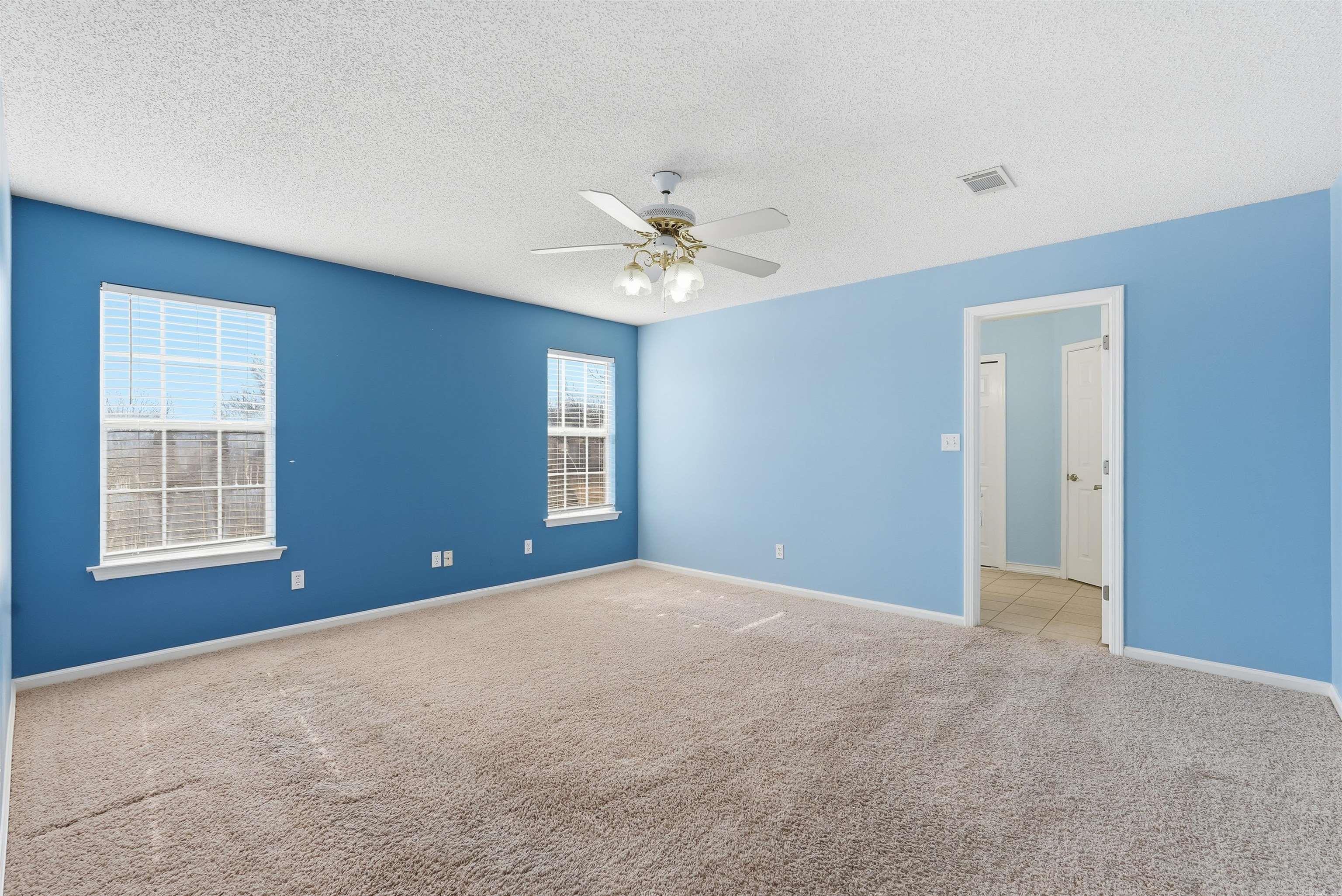 19 Post Oak Loop