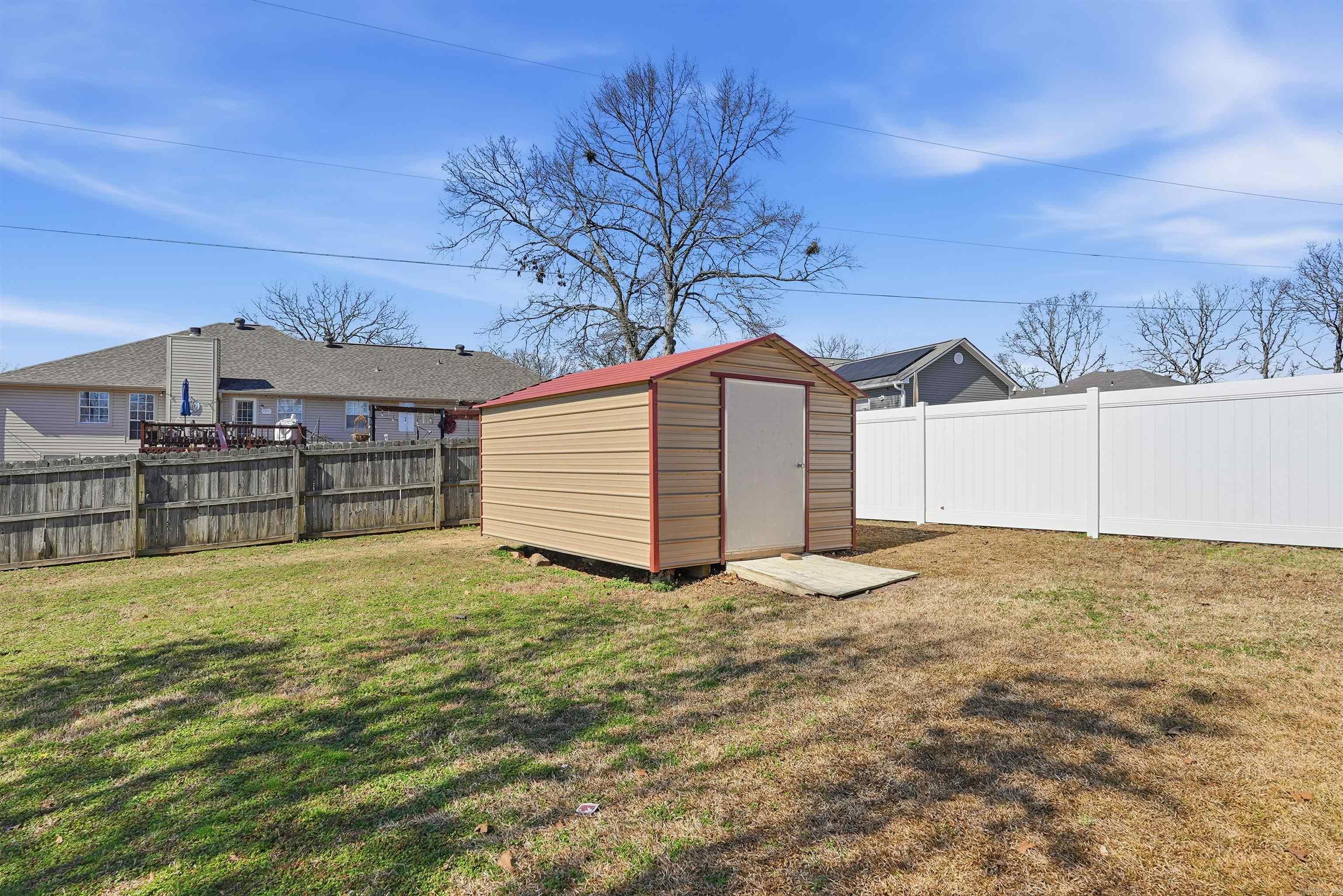 19 Post Oak Loop