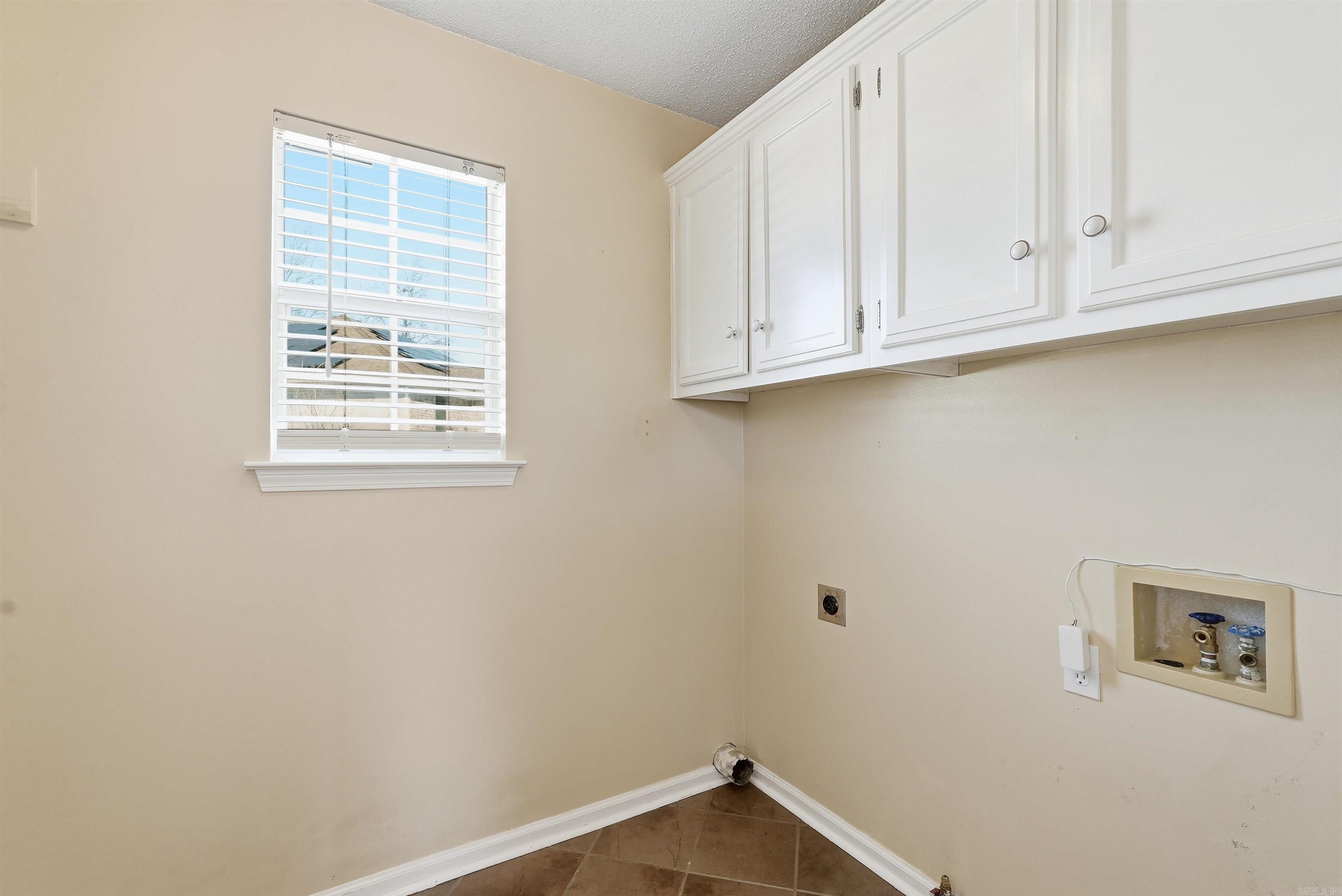 19 Post Oak Loop