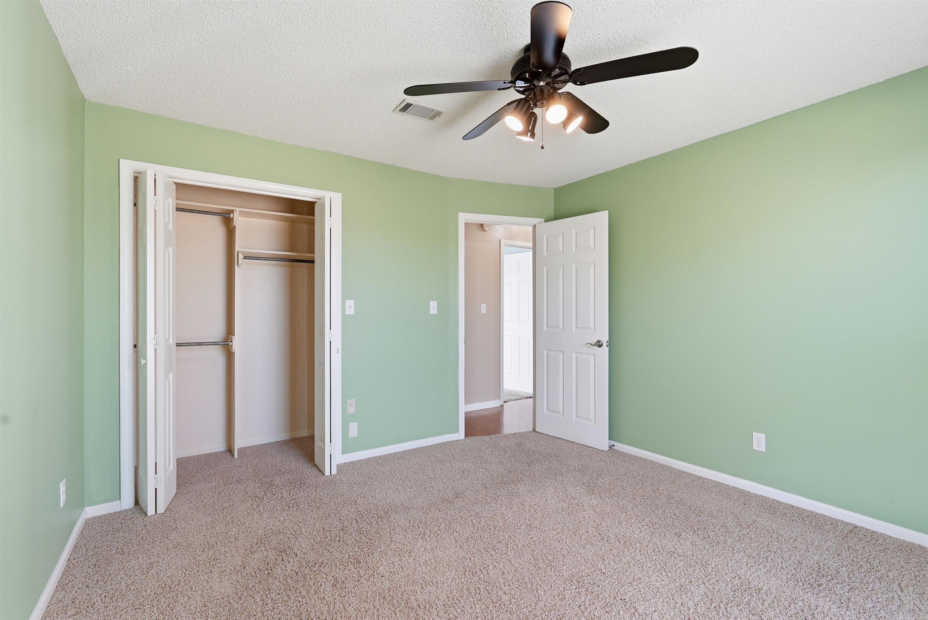 19 Post Oak Loop