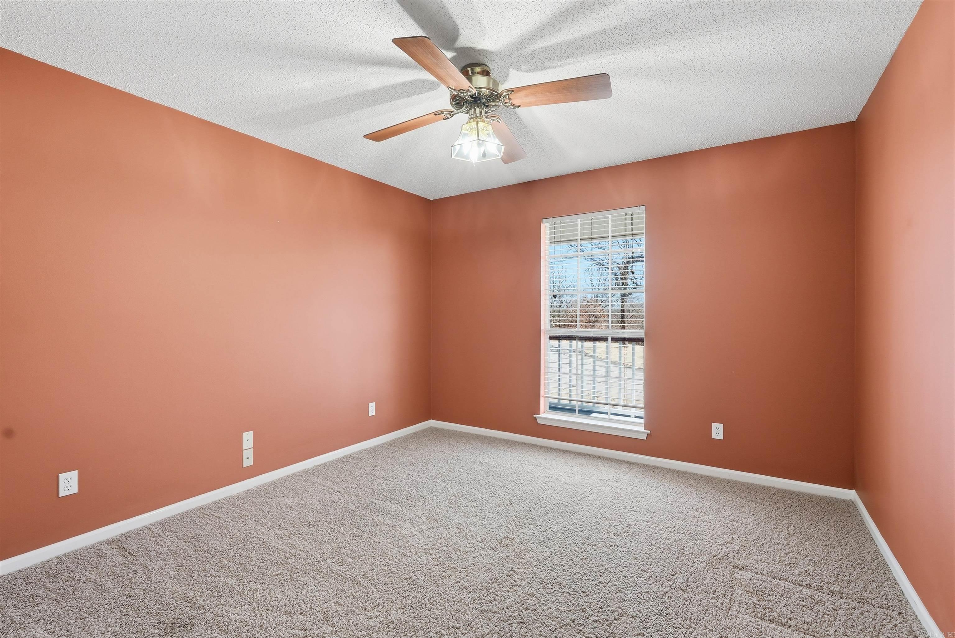 19 Post Oak Loop