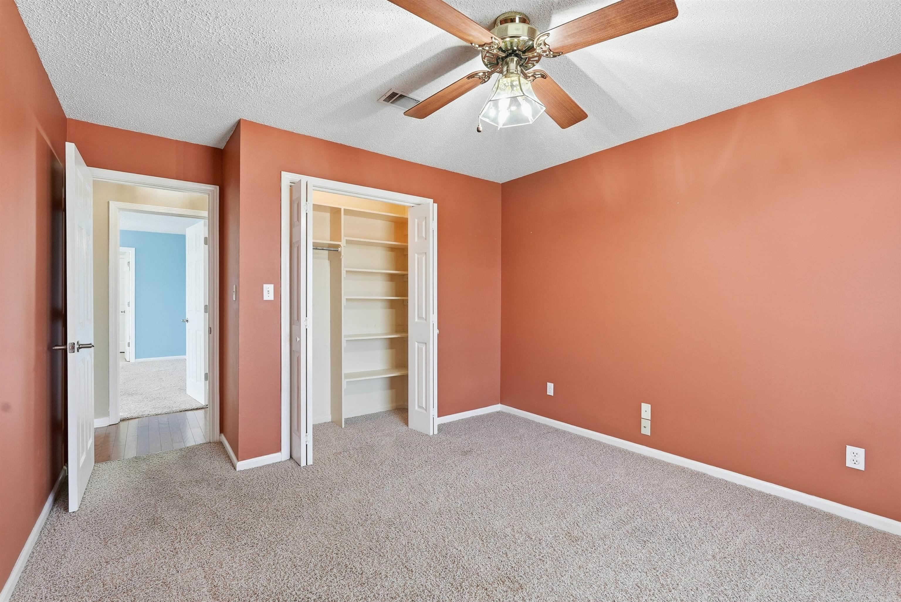 19 Post Oak Loop