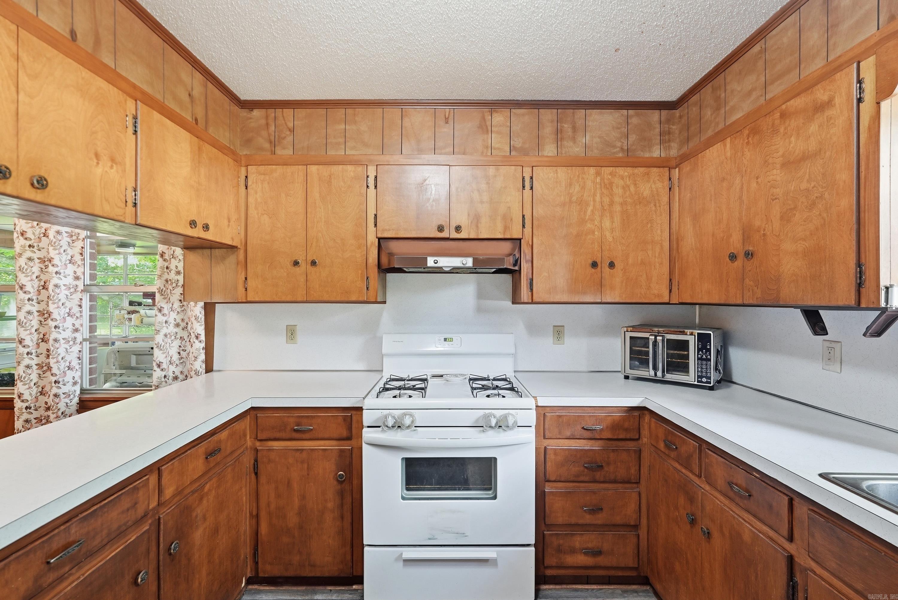 5906 W Republican Road