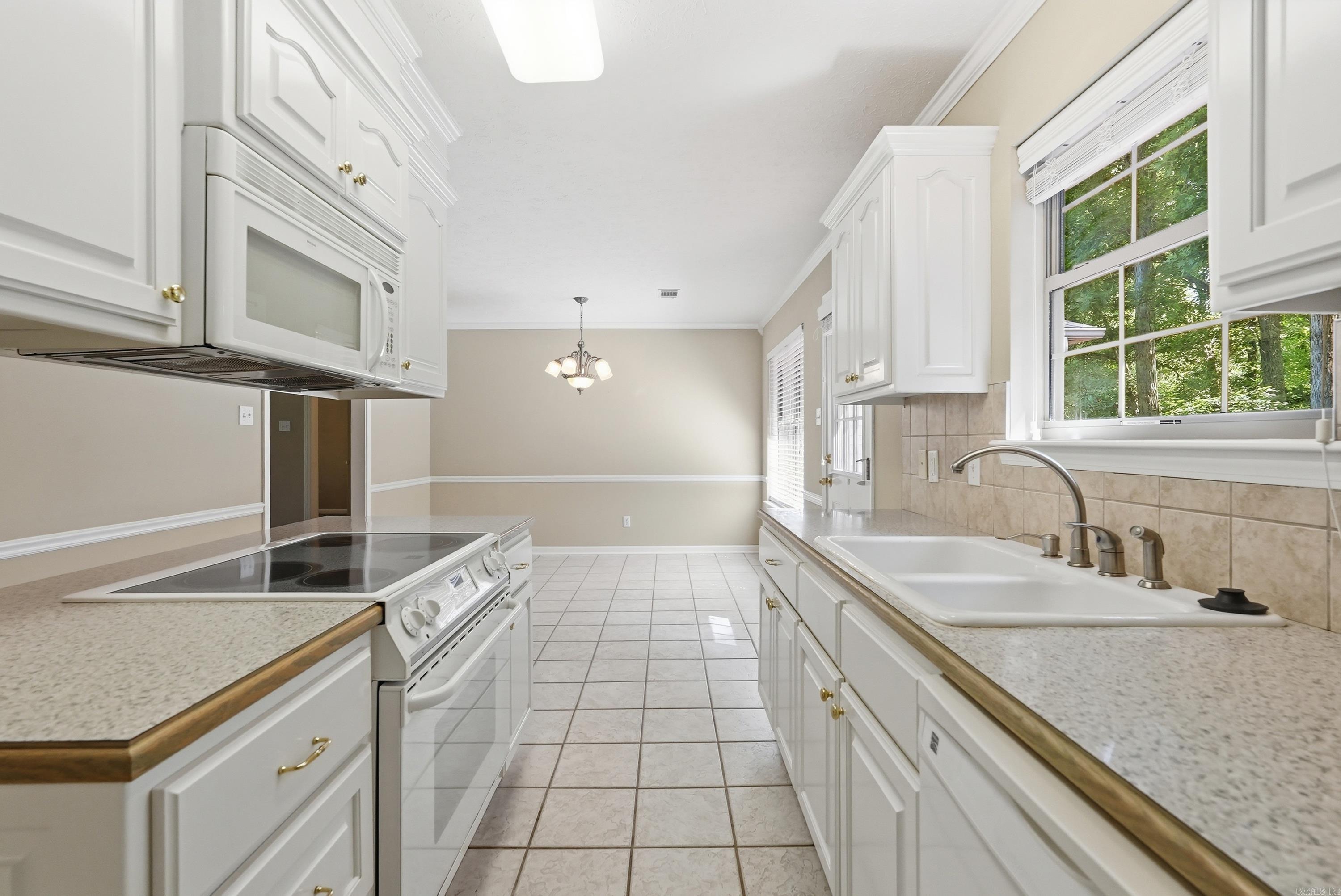 28 Hudson Bay Drive