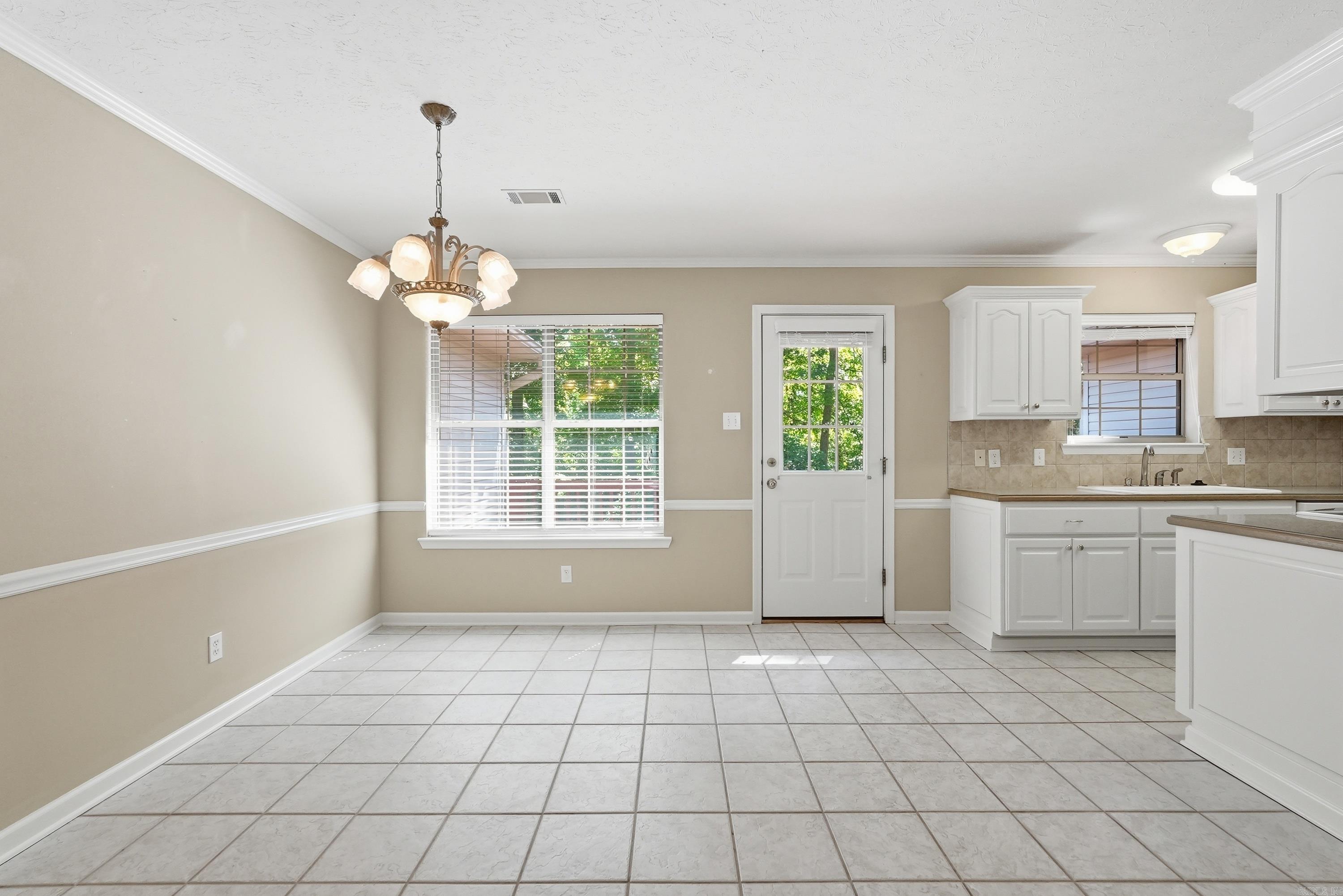 28 Hudson Bay Drive