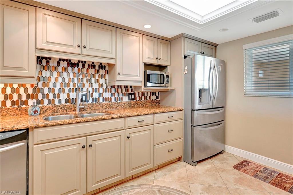4309 Mariner WAY # 304