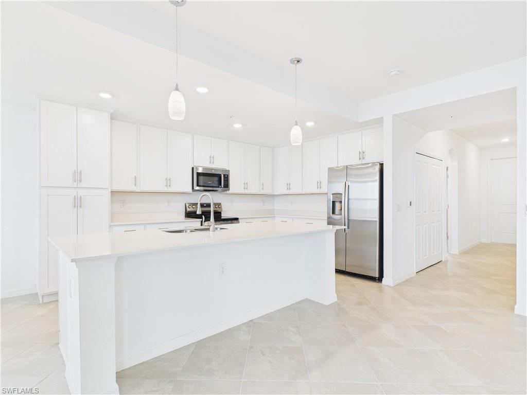 5555 DOUBLE EAGLE CIR # 3913