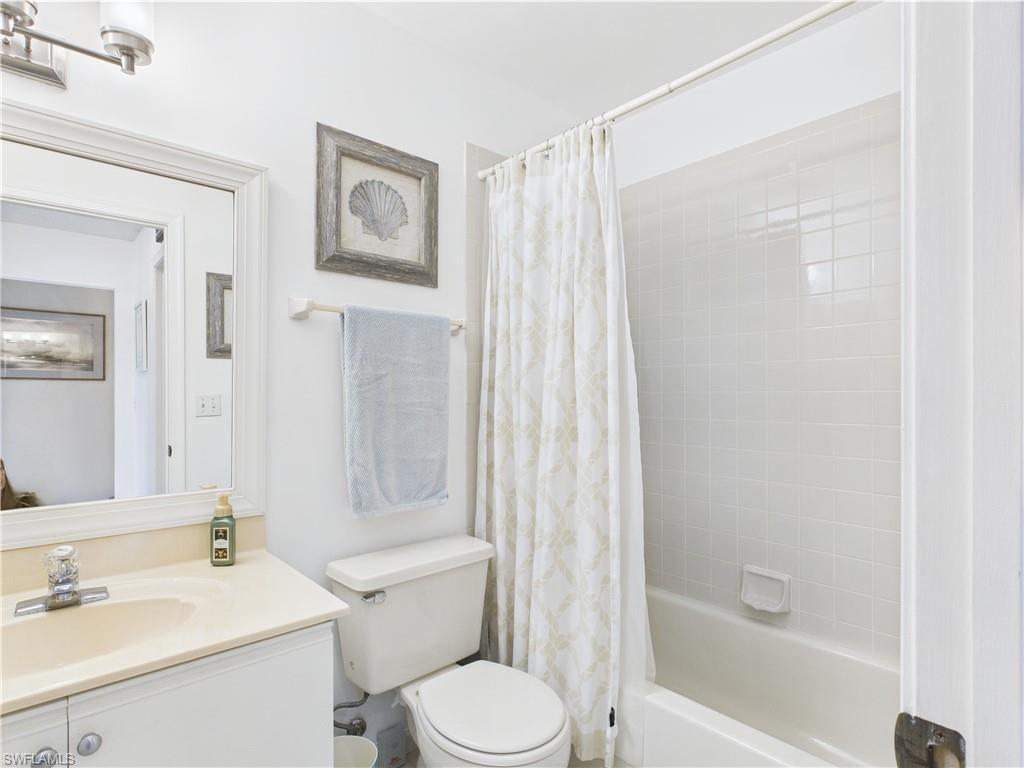 6780 Dennis CIR # M205