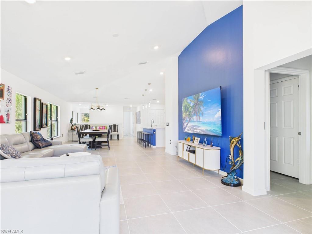 5683 Mayflower WAY # 901