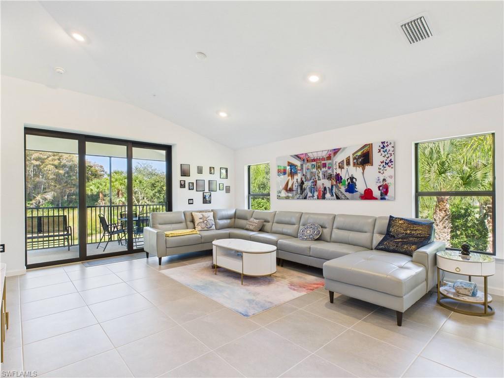 5683 Mayflower WAY # 901