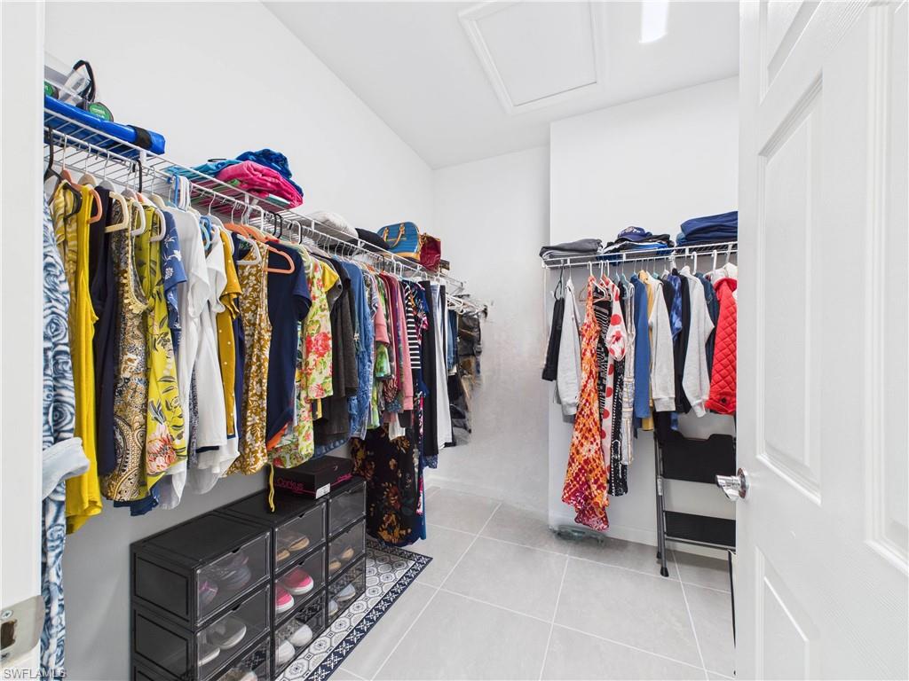 5683 Mayflower WAY # 901