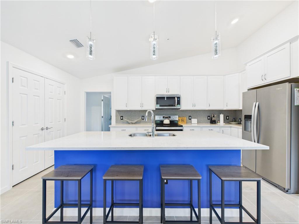 5683 Mayflower WAY # 901