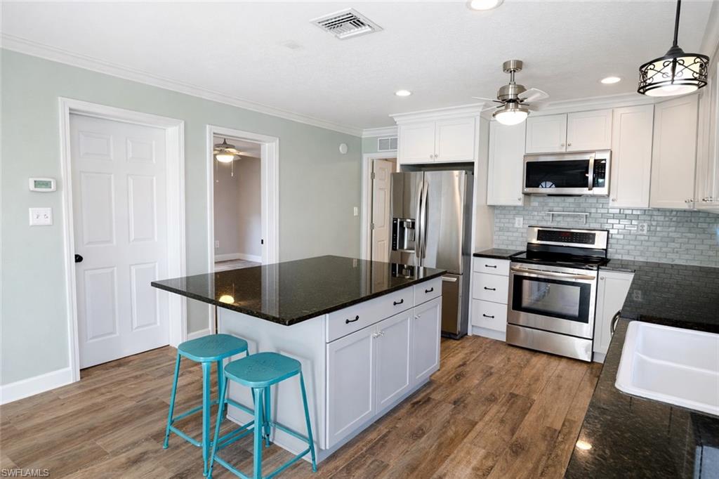 122 Leawood CIR