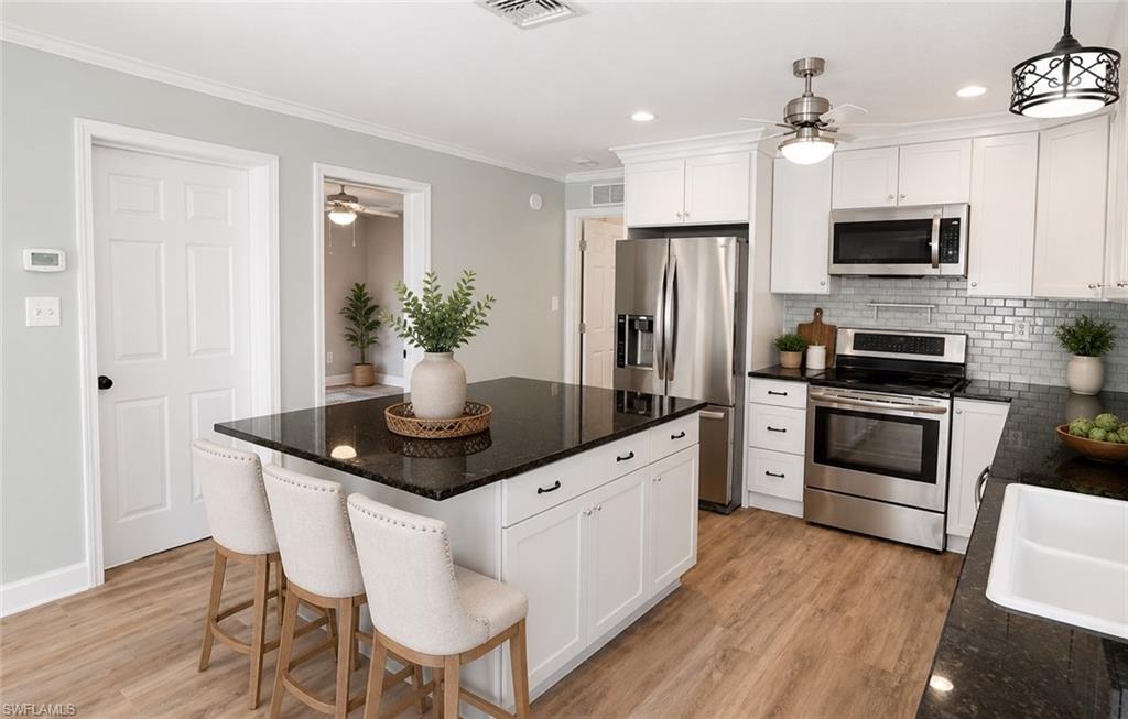 122 Leawood CIR
