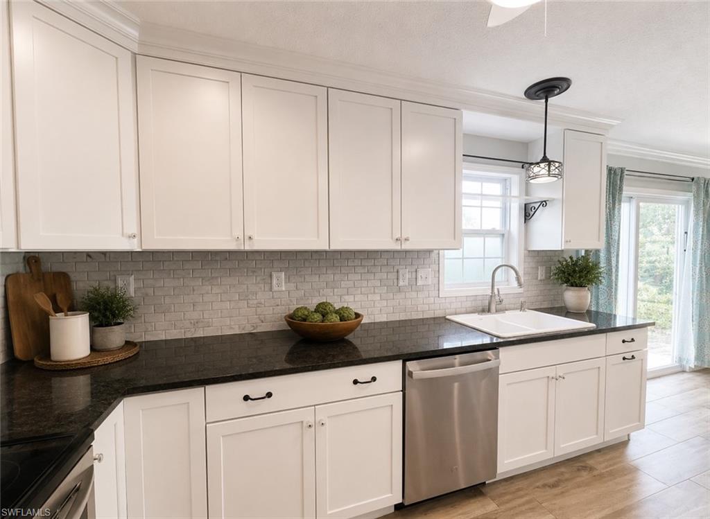 122 Leawood CIR