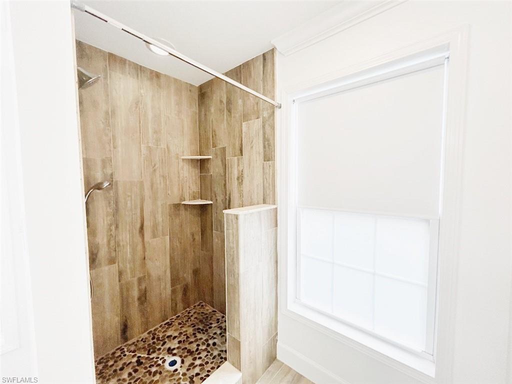 122 Leawood CIR