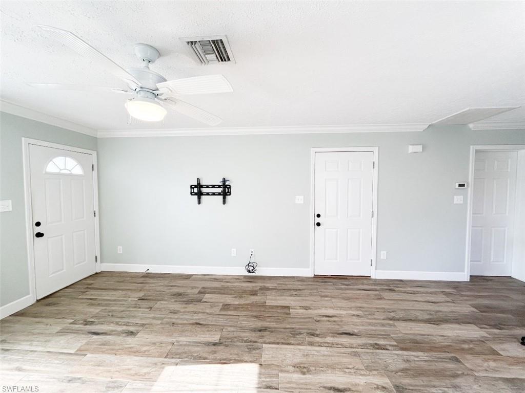 122 Leawood CIR