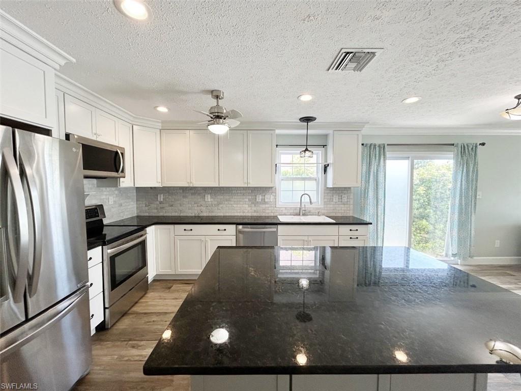 122 Leawood CIR
